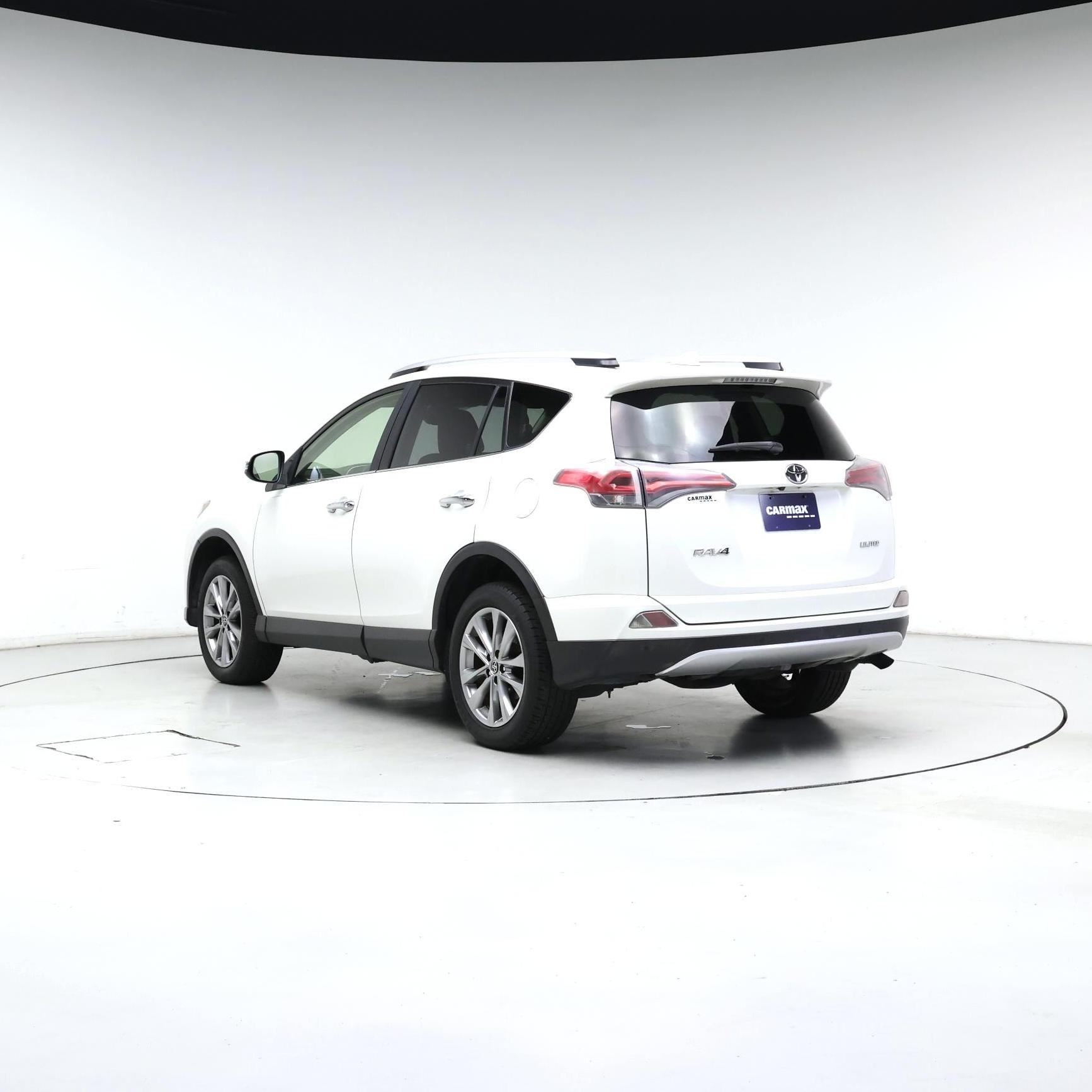 Thumbnail: 2016 Toyota RAV4 - 2