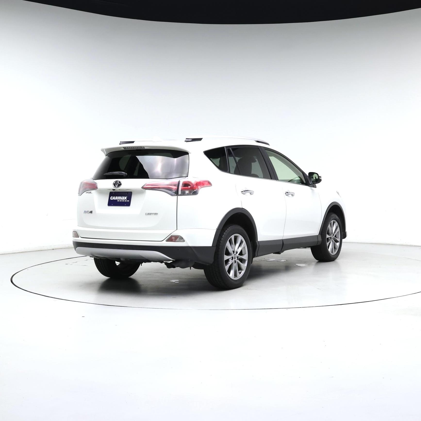 Thumbnail: 2016 Toyota RAV4 - 8