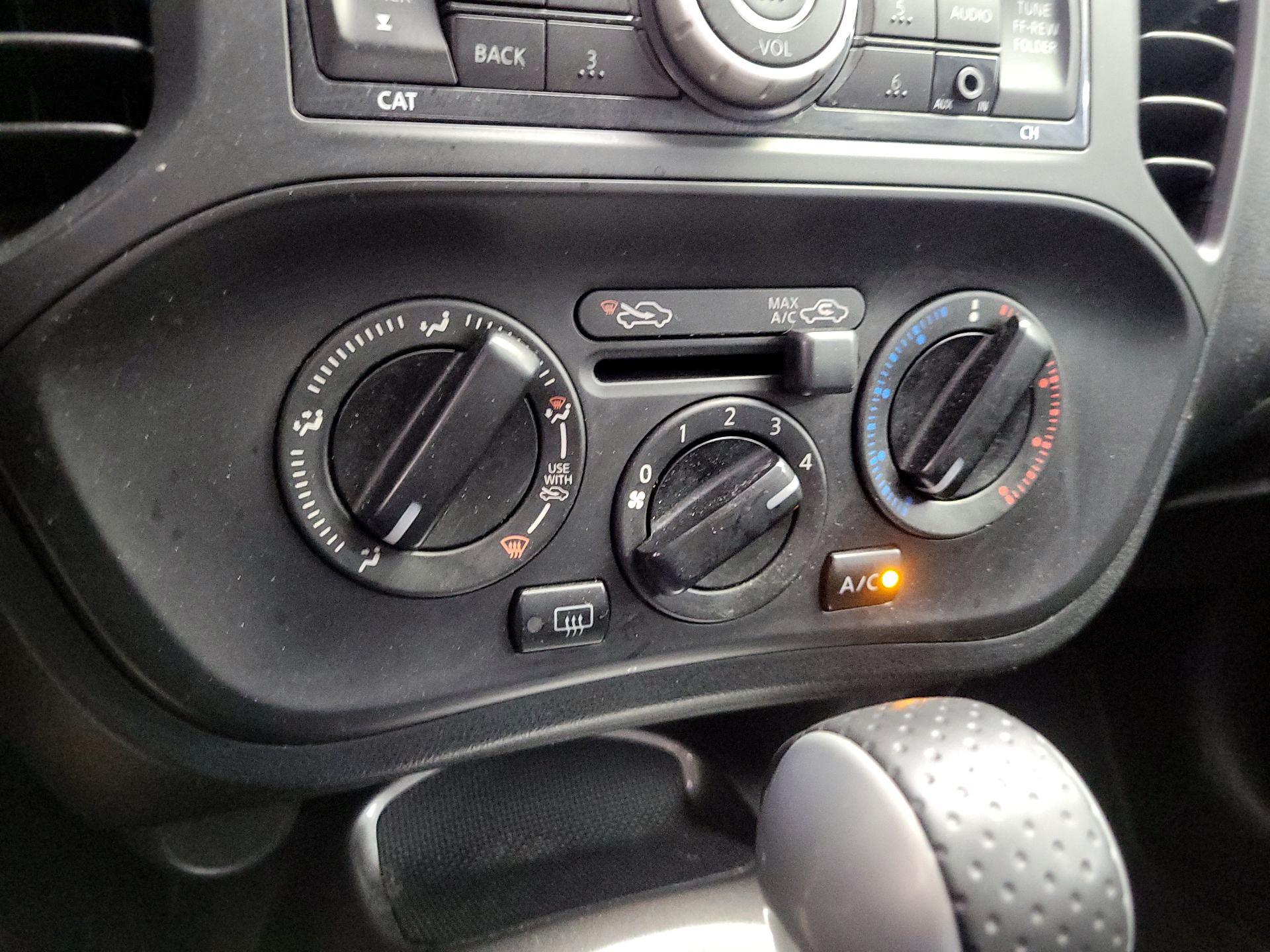 Thumbnail: 2014 Nissan Juke - 15