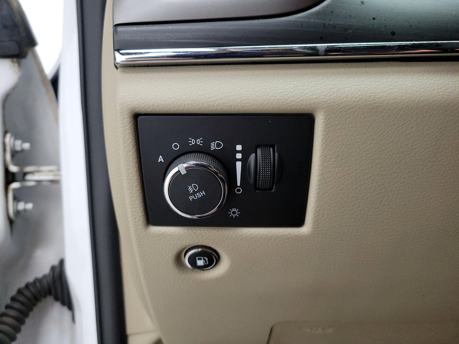 Thumbnail: 2019 Jeep Grand Cherokee - 13
