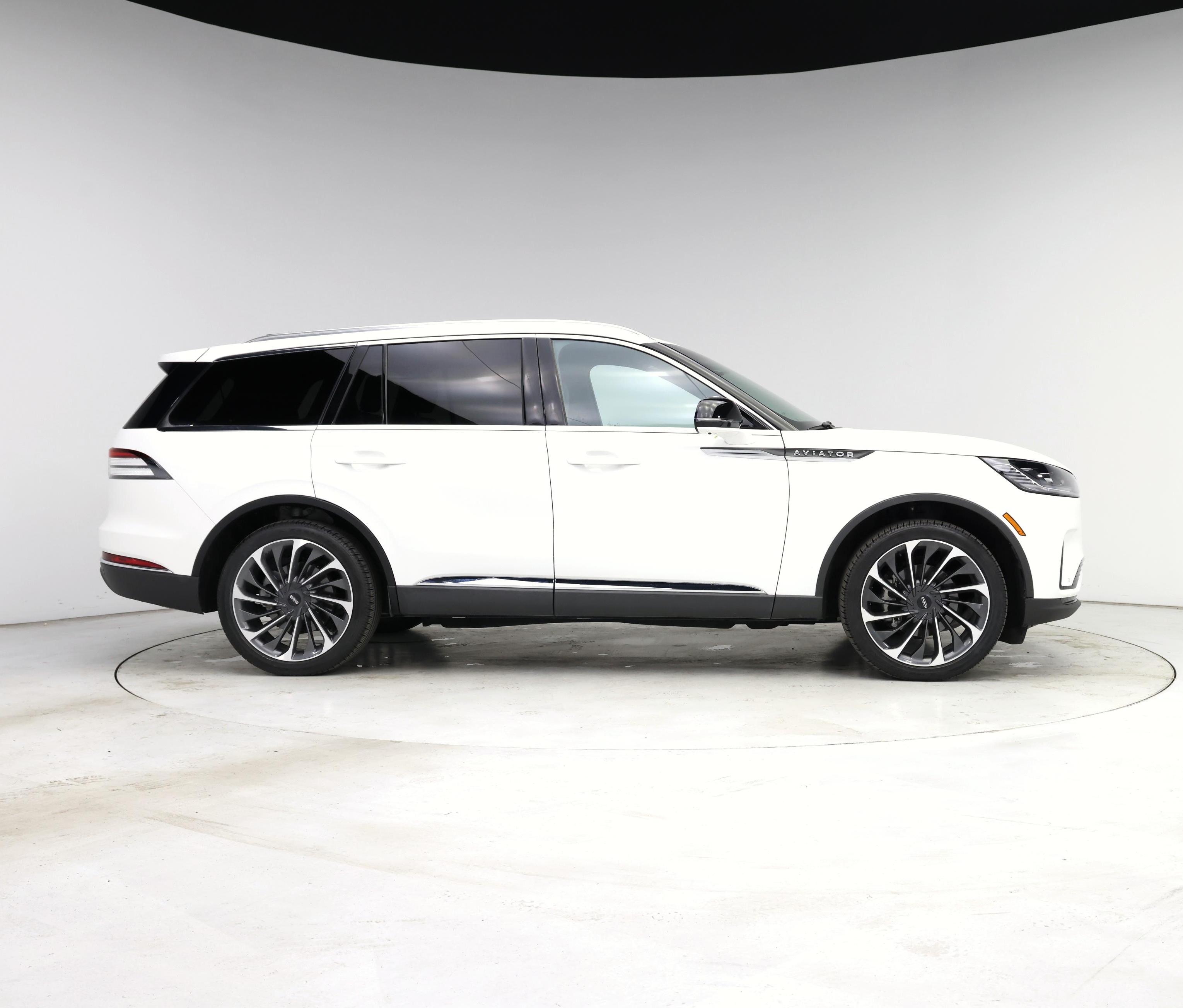 Thumbnail: 2025 Lincoln Aviator - 7