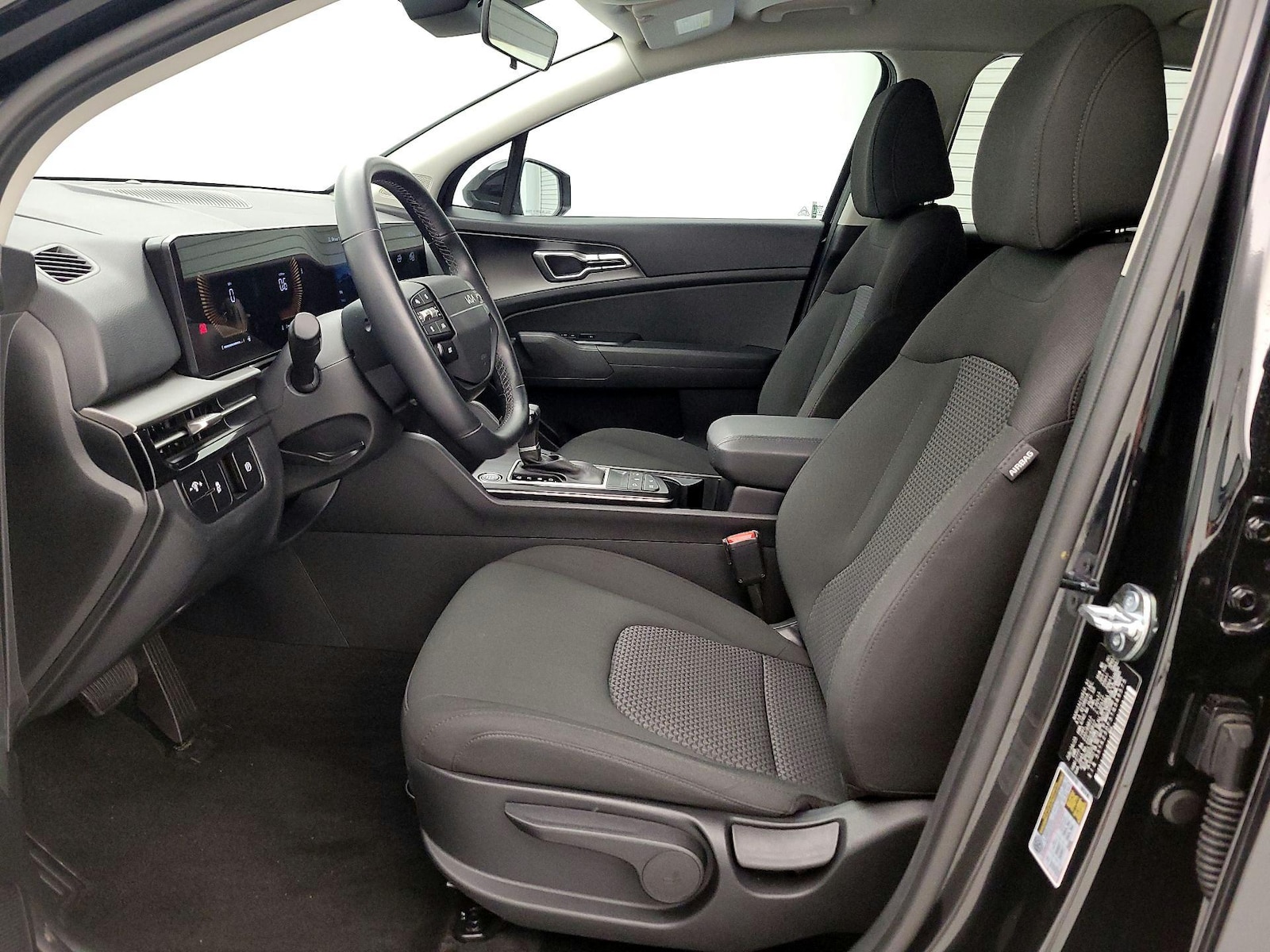 2026 Kia Sportage LX - Photo 12