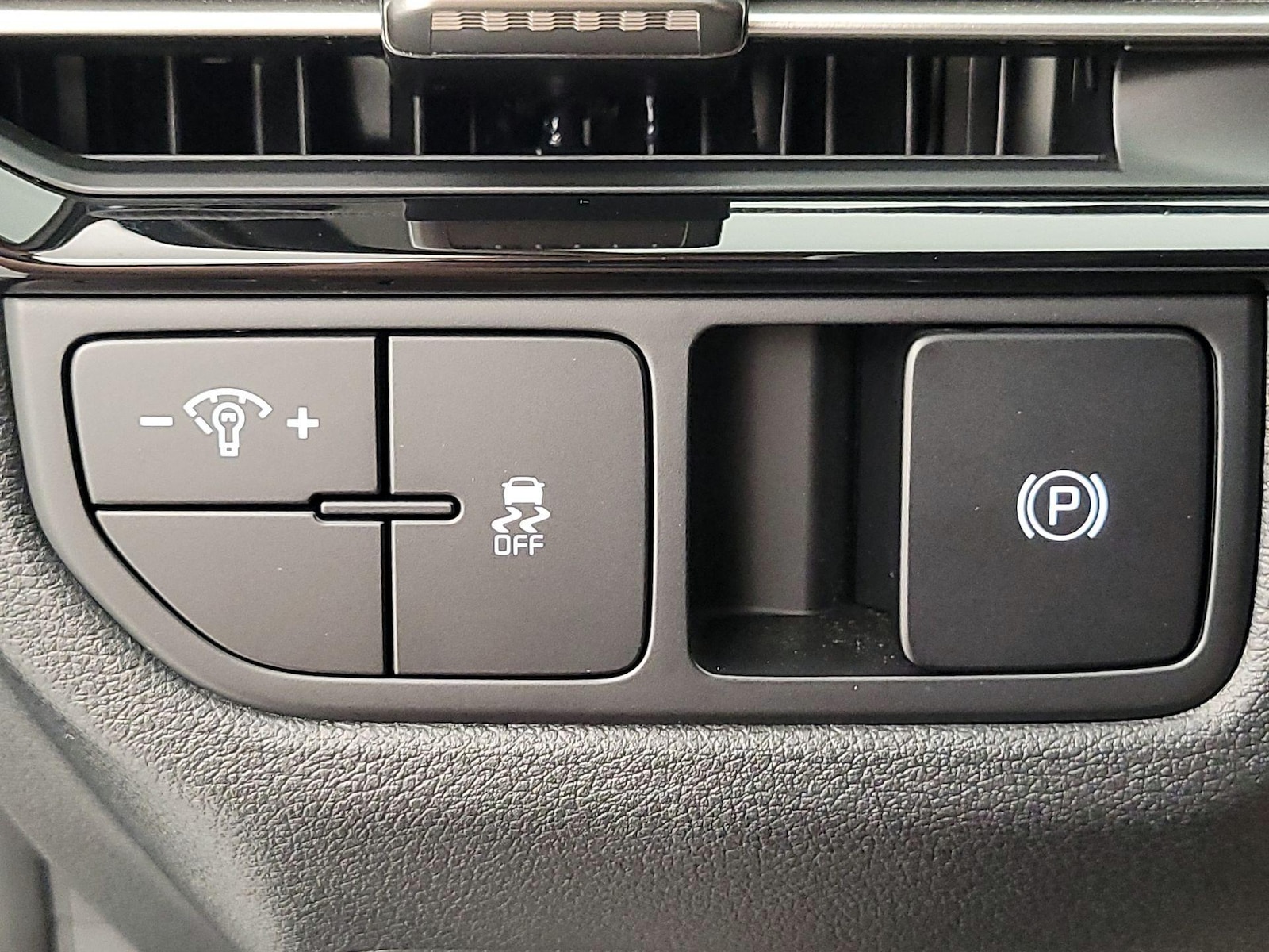2026 Kia Sportage LX - Photo 14