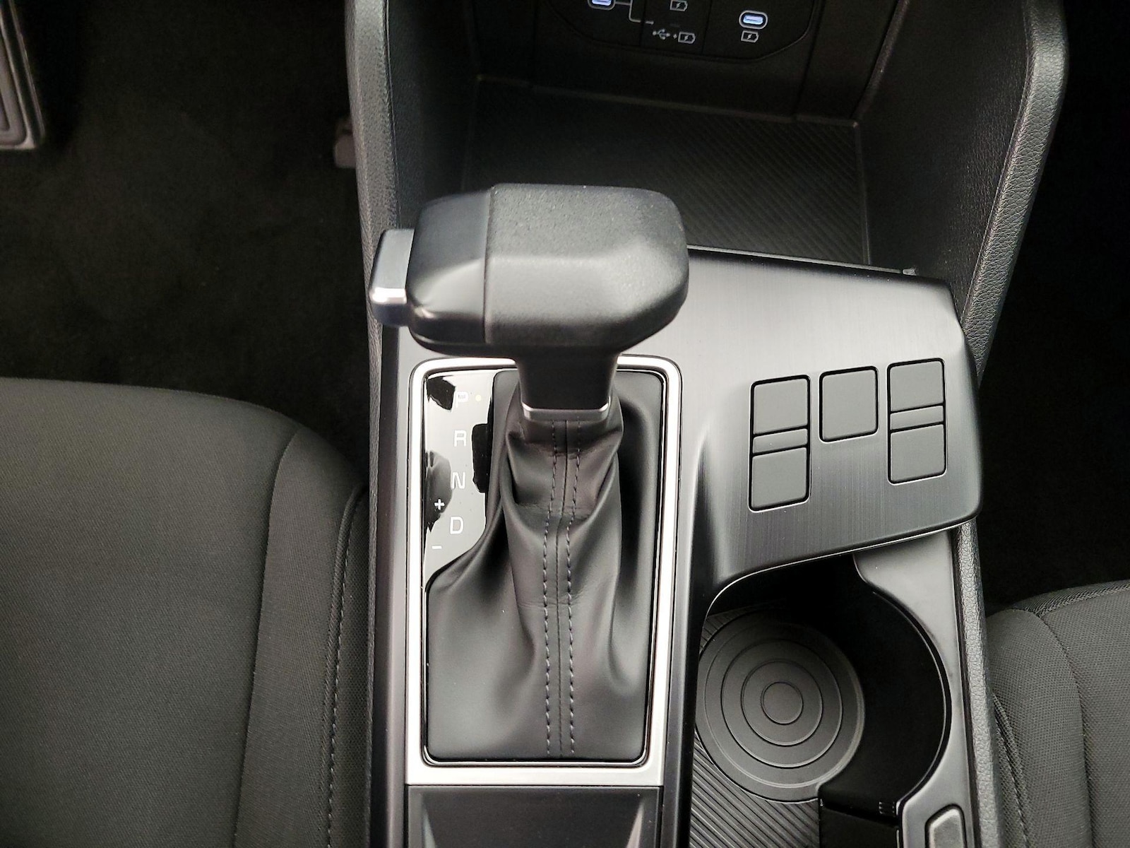 2026 Kia Sportage LX - Photo 18