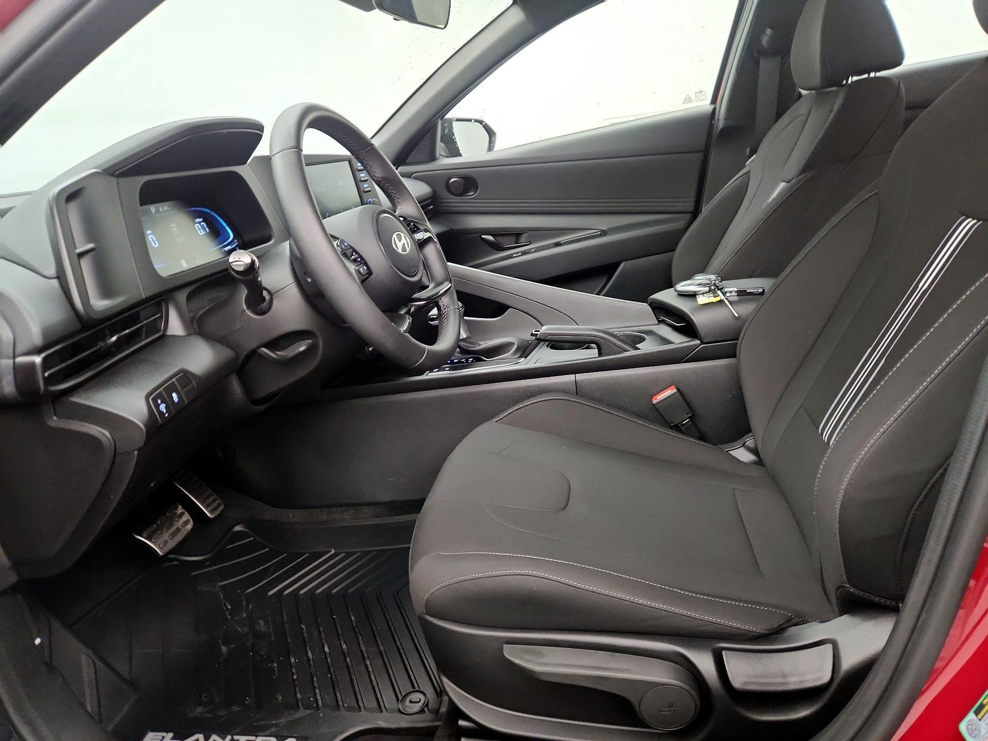 Thumbnail: 2025 Hyundai Elantra - 11