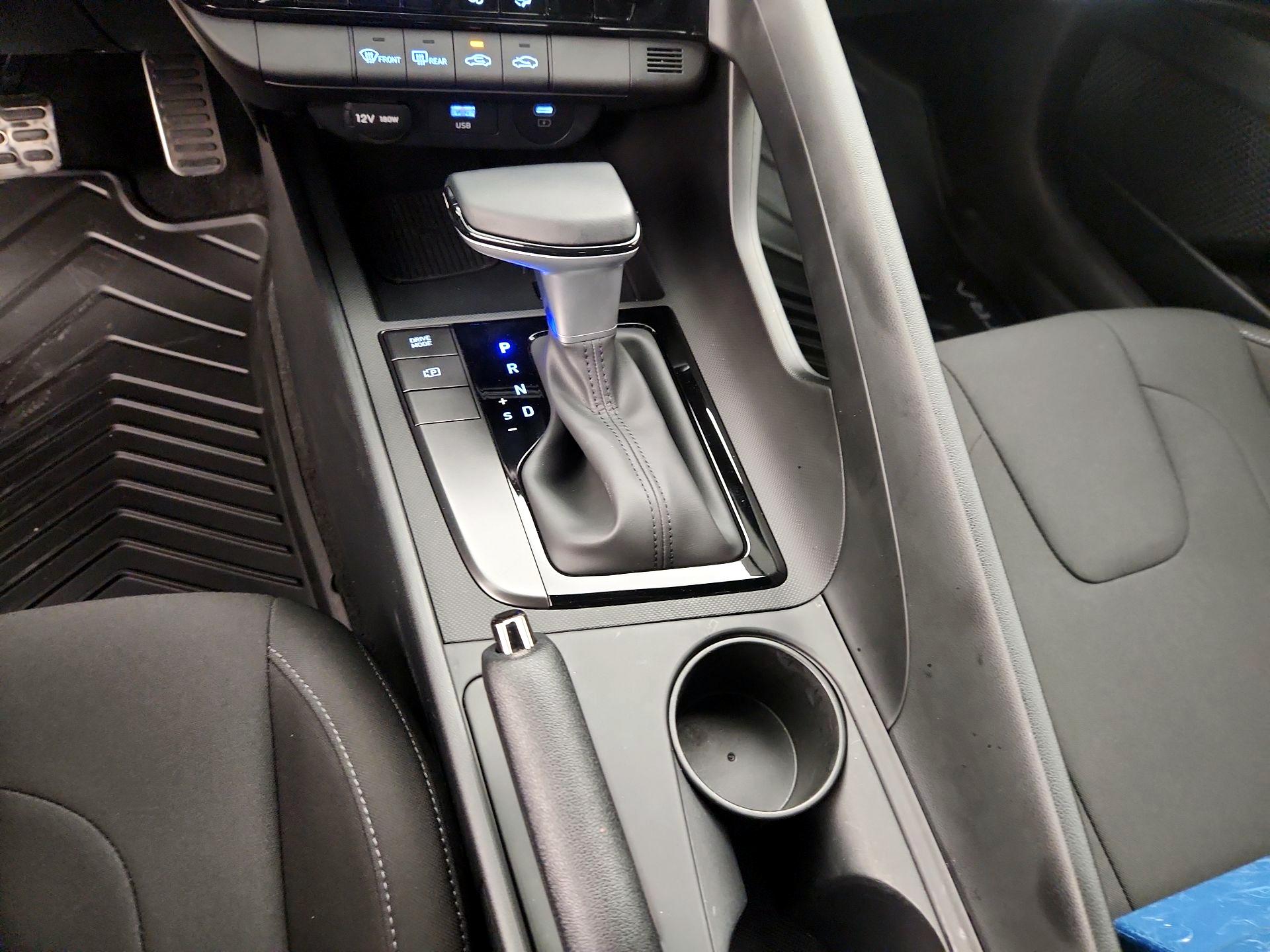 Thumbnail: 2025 Hyundai Elantra - 17