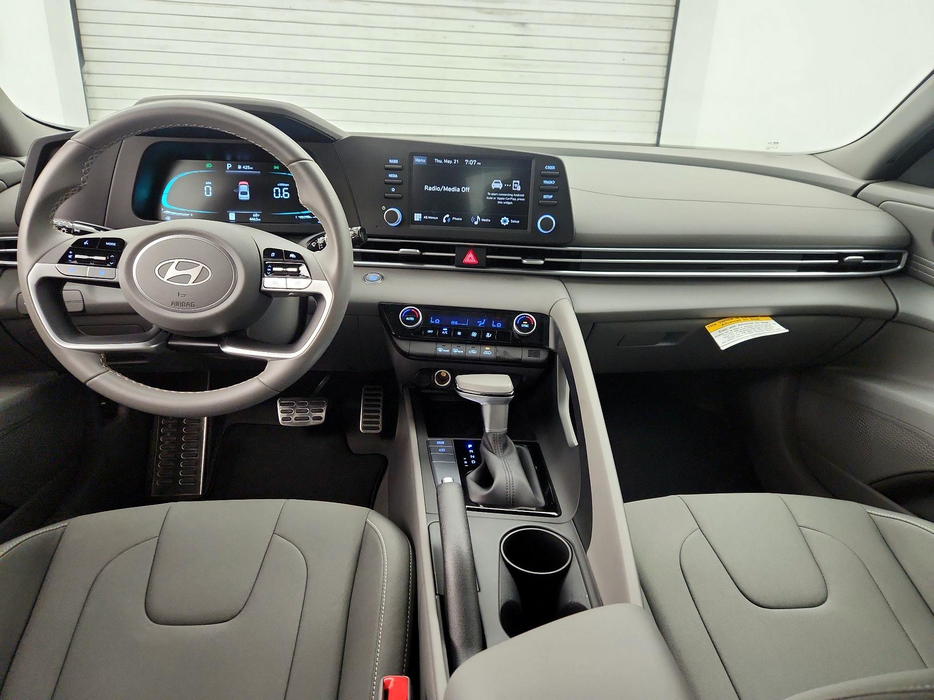 Thumbnail: 2025 Hyundai Elantra - 9
