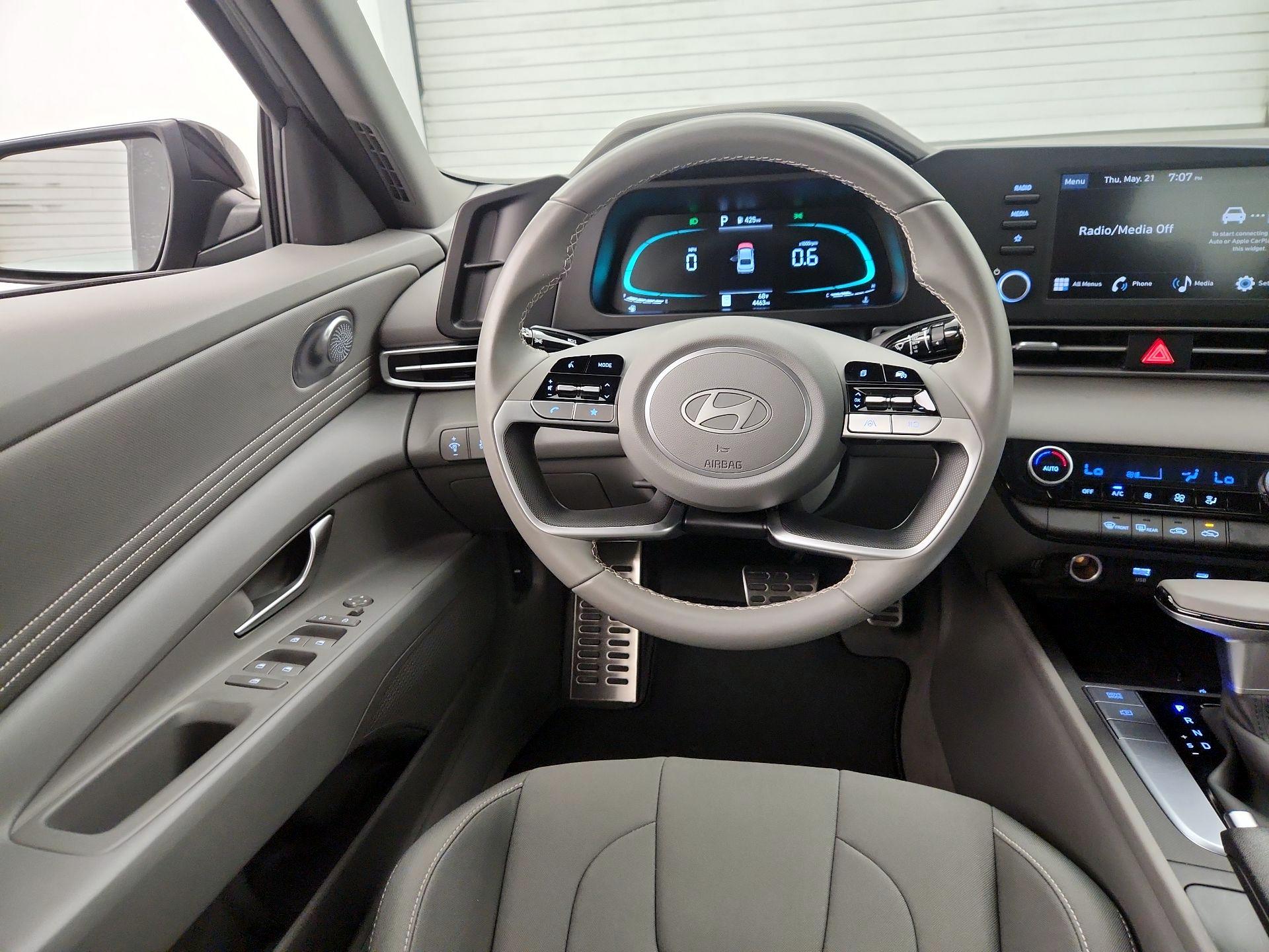 Thumbnail: 2025 Hyundai Elantra - 10