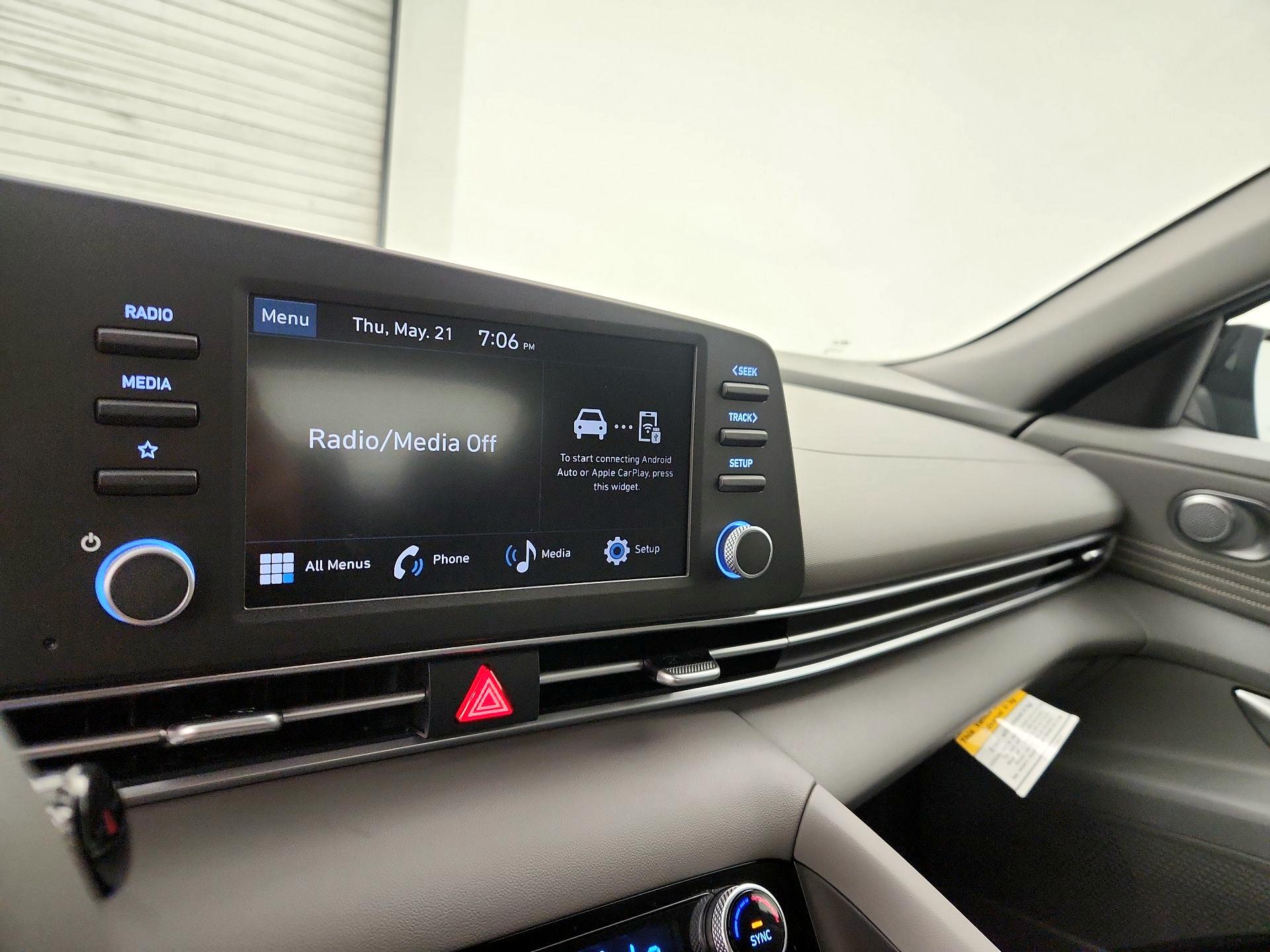Thumbnail: 2025 Hyundai Elantra - 15