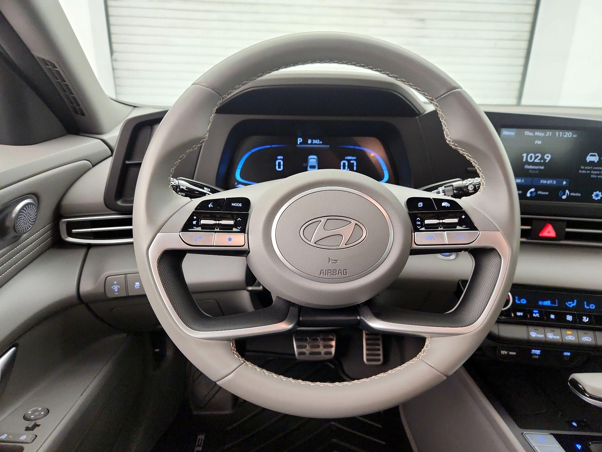 Thumbnail: 2025 Hyundai Elantra - 10