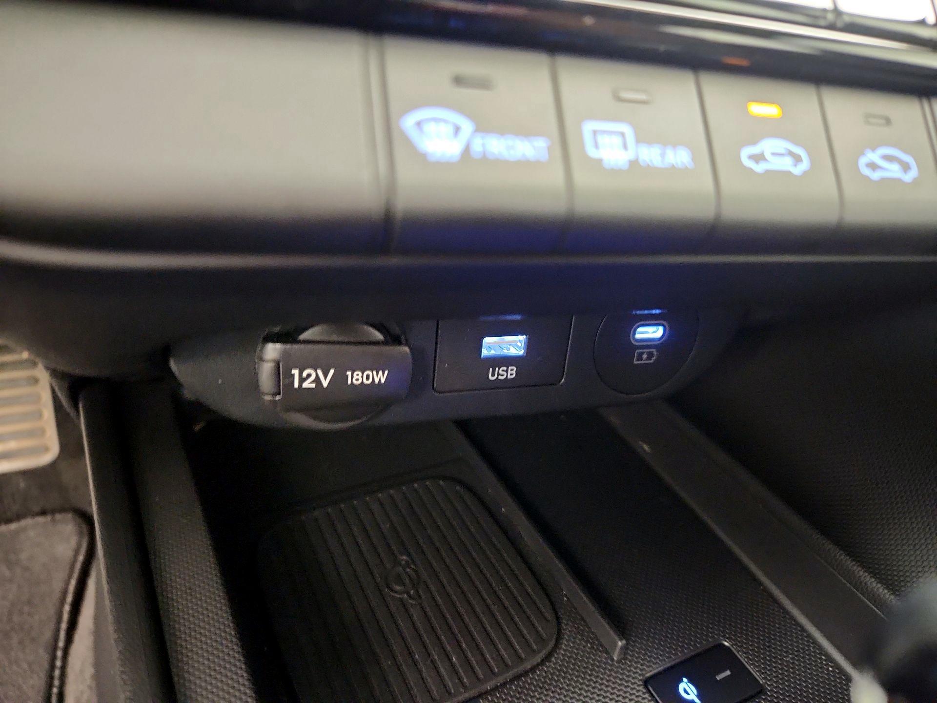 Thumbnail: 2025 Hyundai Elantra - 18