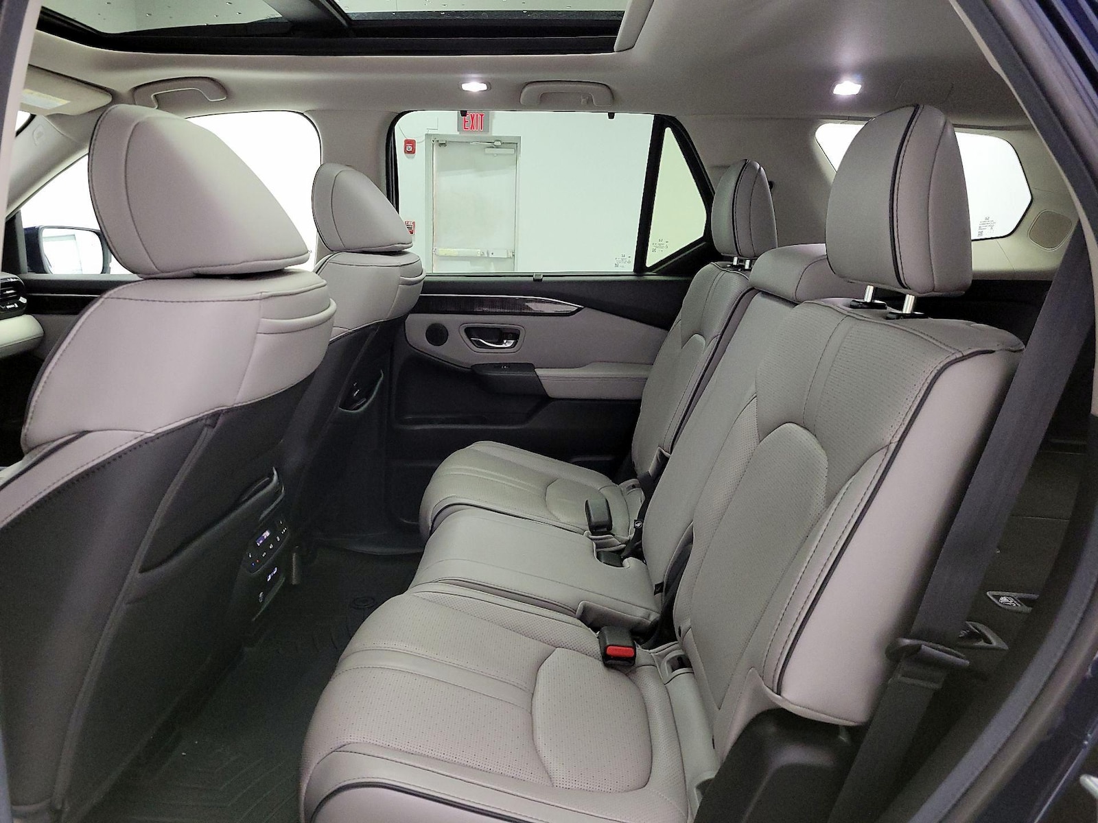 2023 Honda Pilot Elite - Photo 22