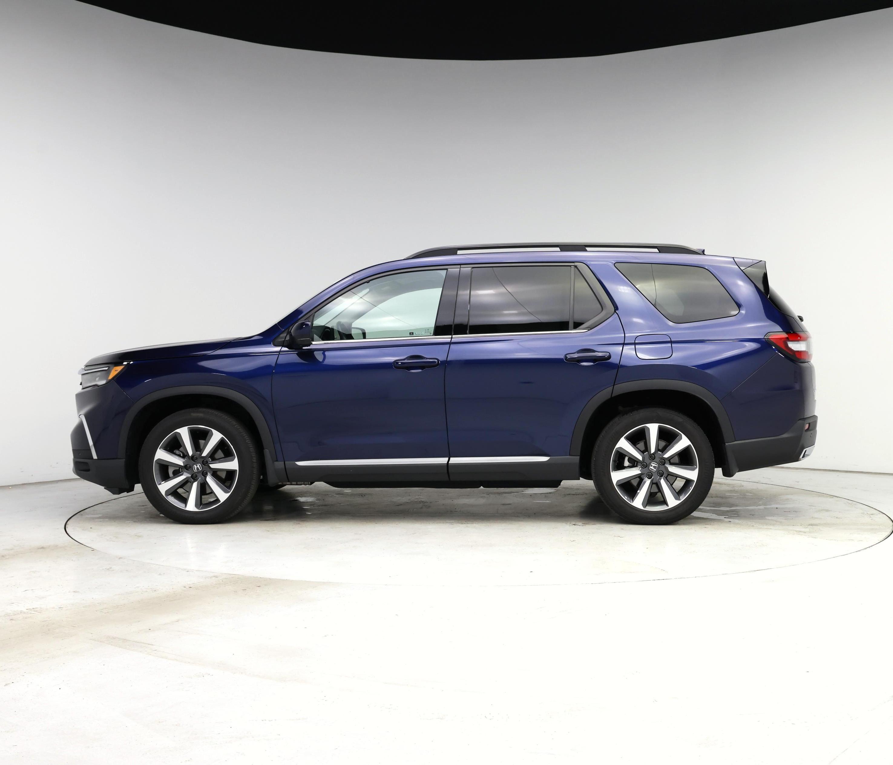 Thumbnail: 2023 Honda Pilot - 3
