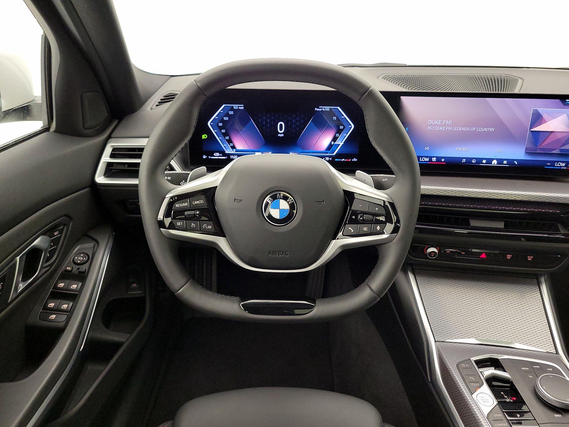 Thumbnail: 2025 BMW 3 Series - 10