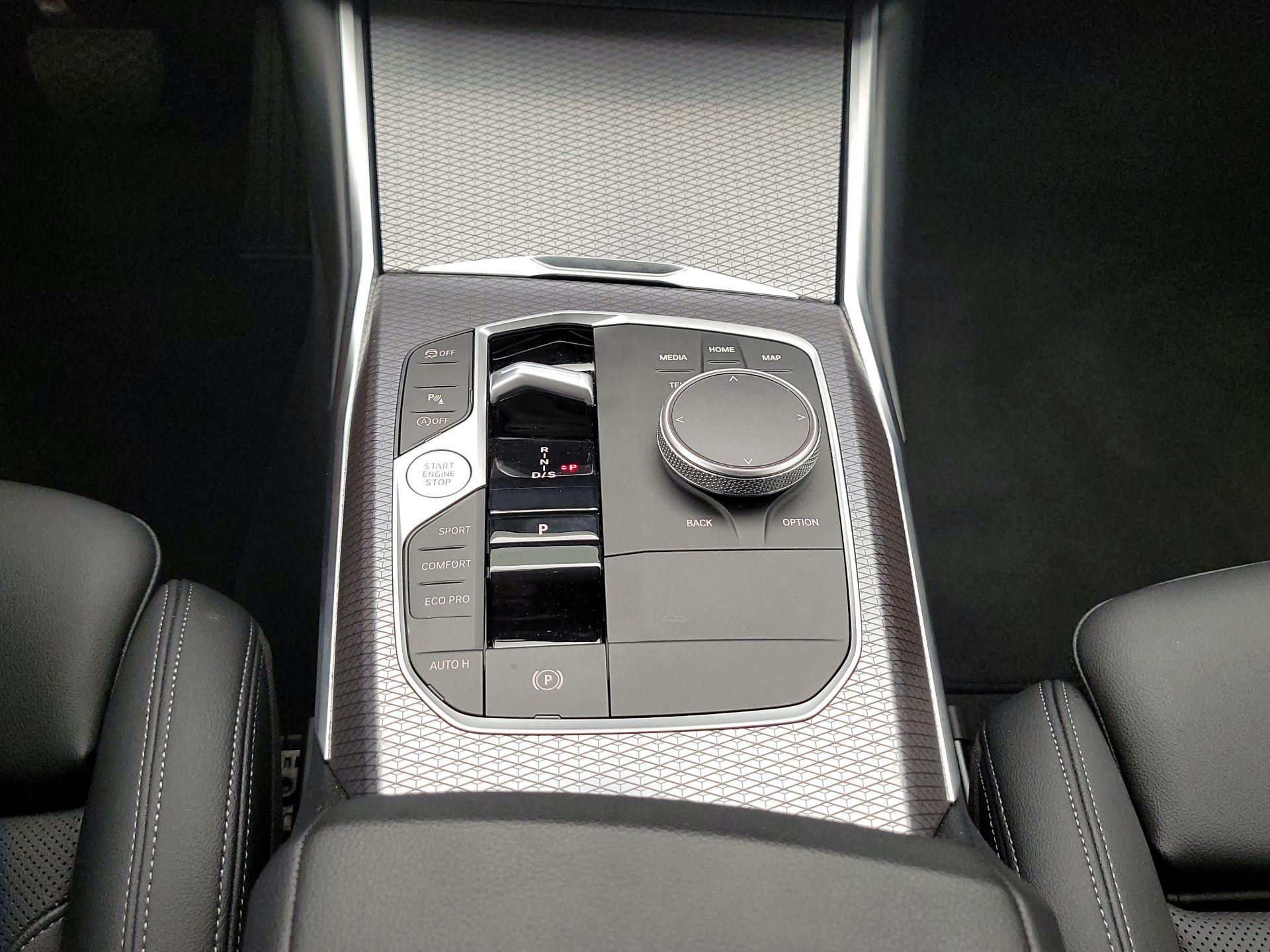 Thumbnail: 2025 BMW 3 Series - 18