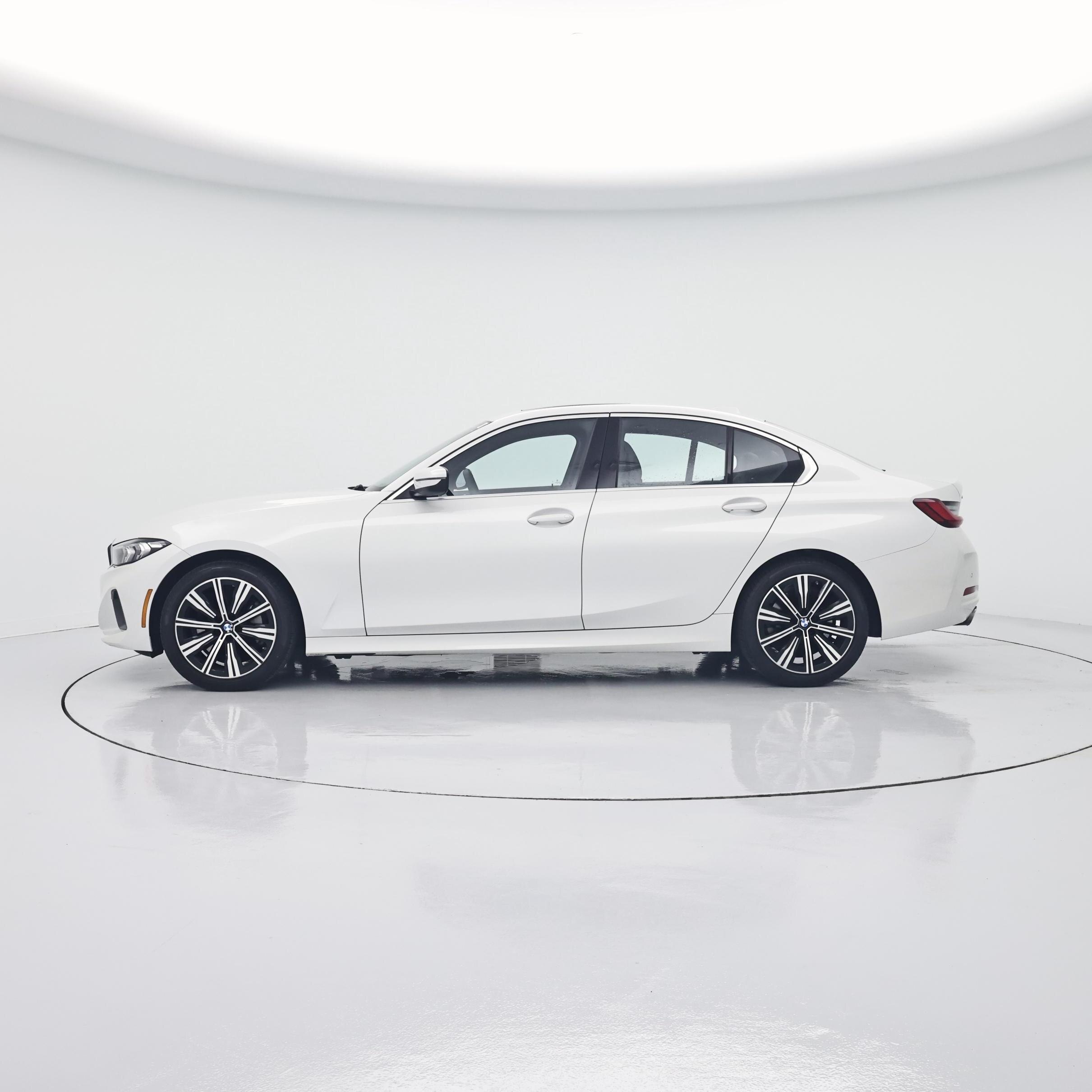 Thumbnail: 2025 BMW 3 Series - 3