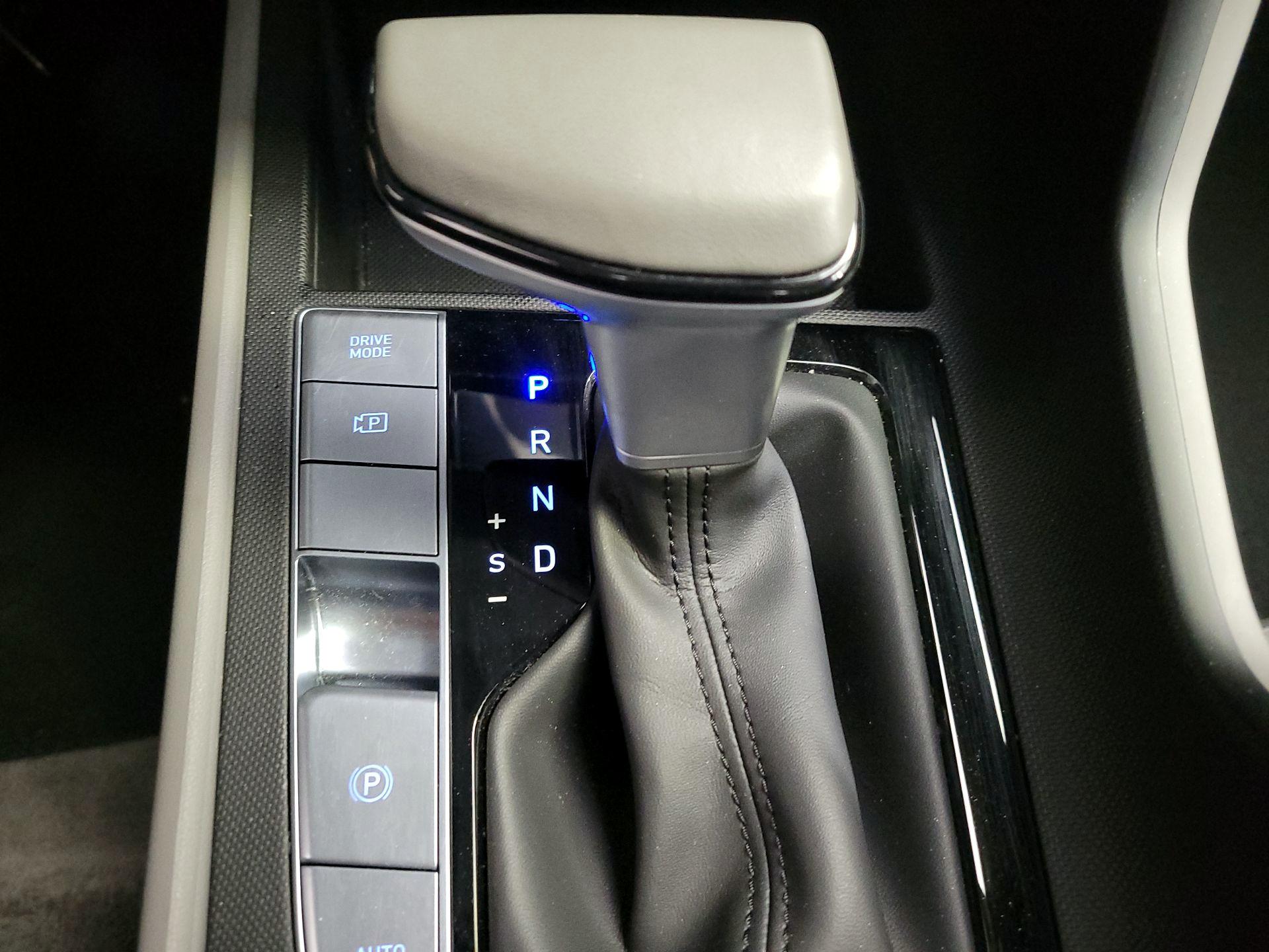 Thumbnail: 2025 Hyundai Elantra - 18