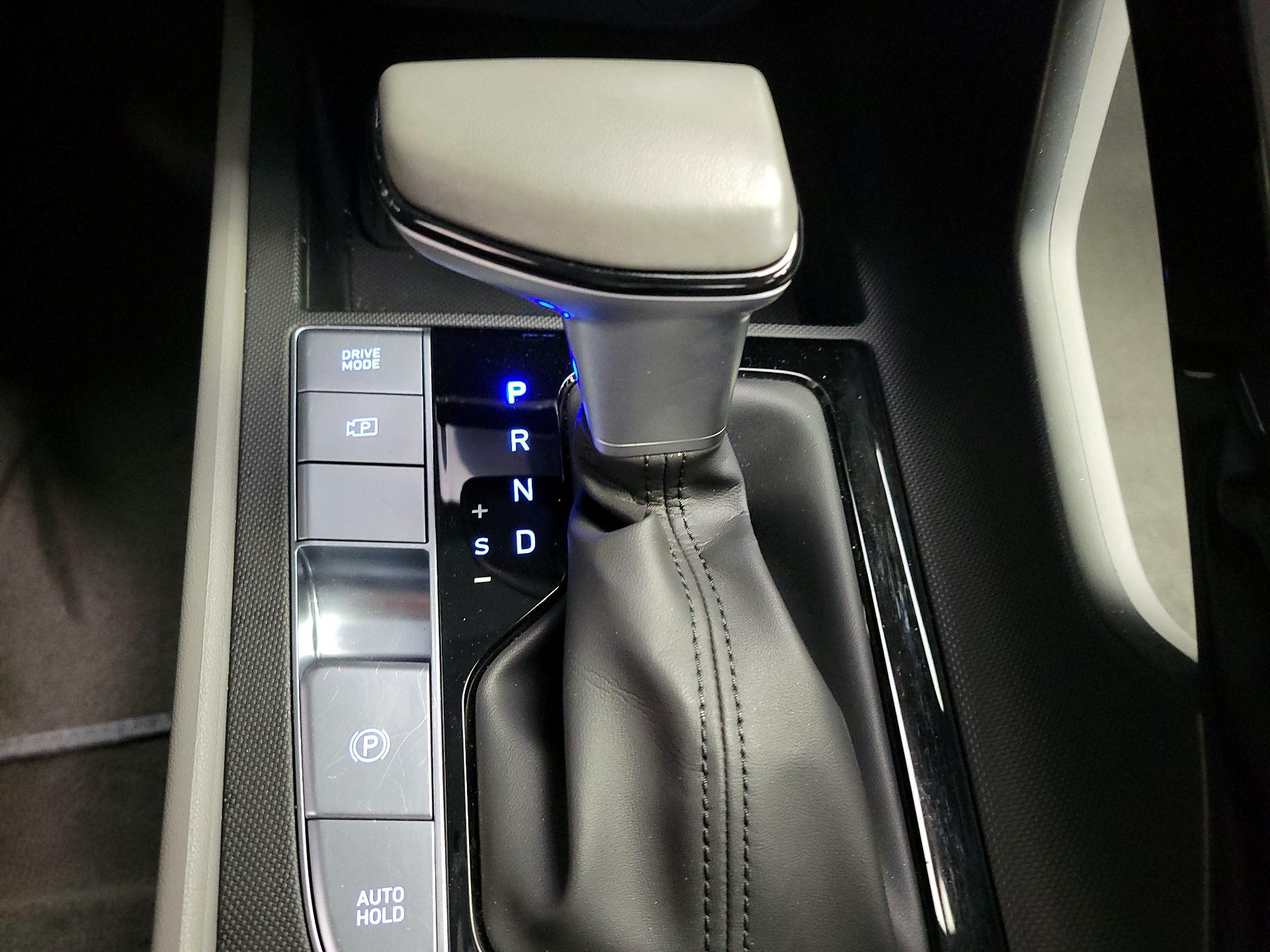 Thumbnail: 2025 Hyundai Elantra - 18