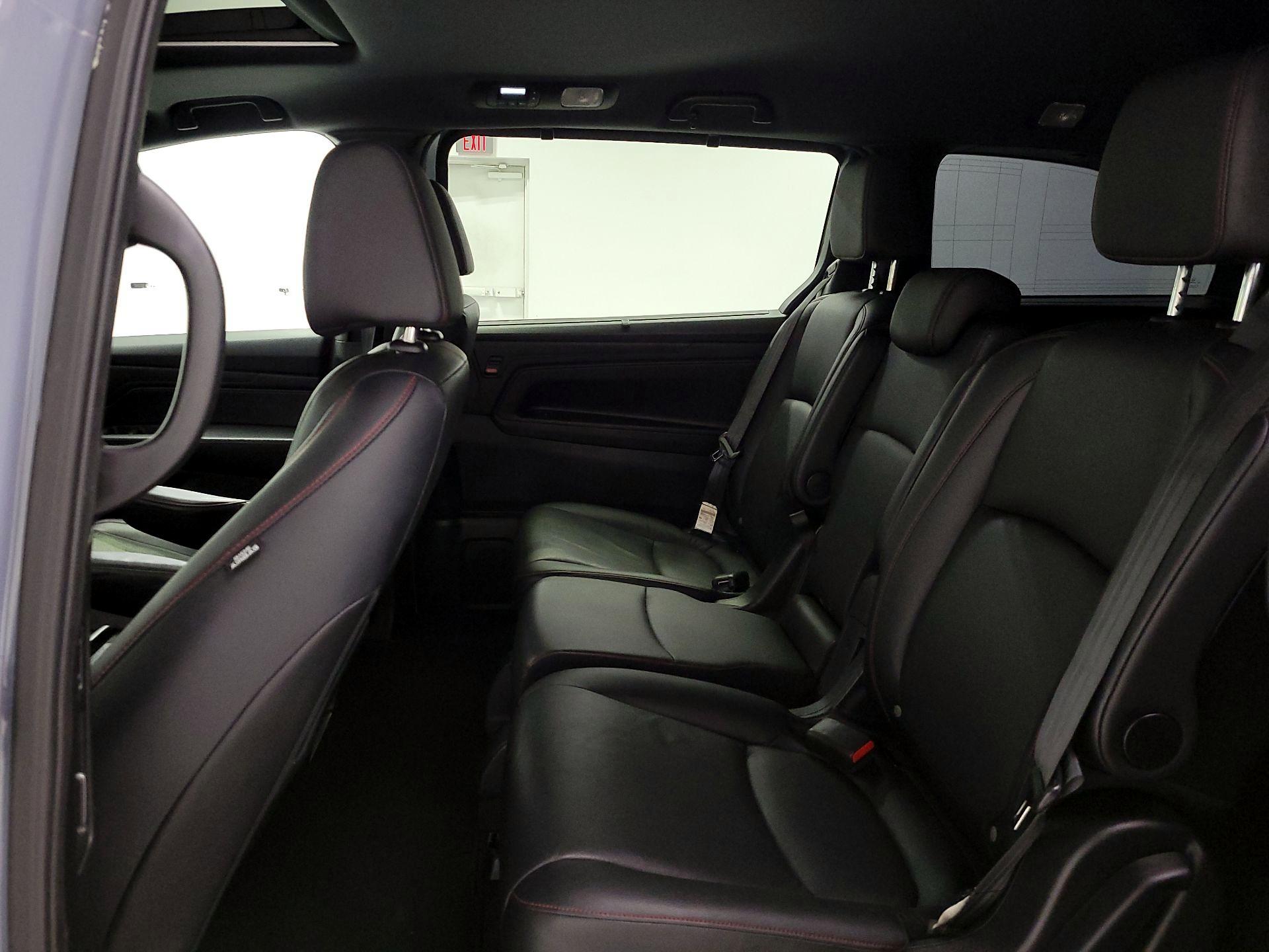 Thumbnail: 2023 Honda Odyssey - 20