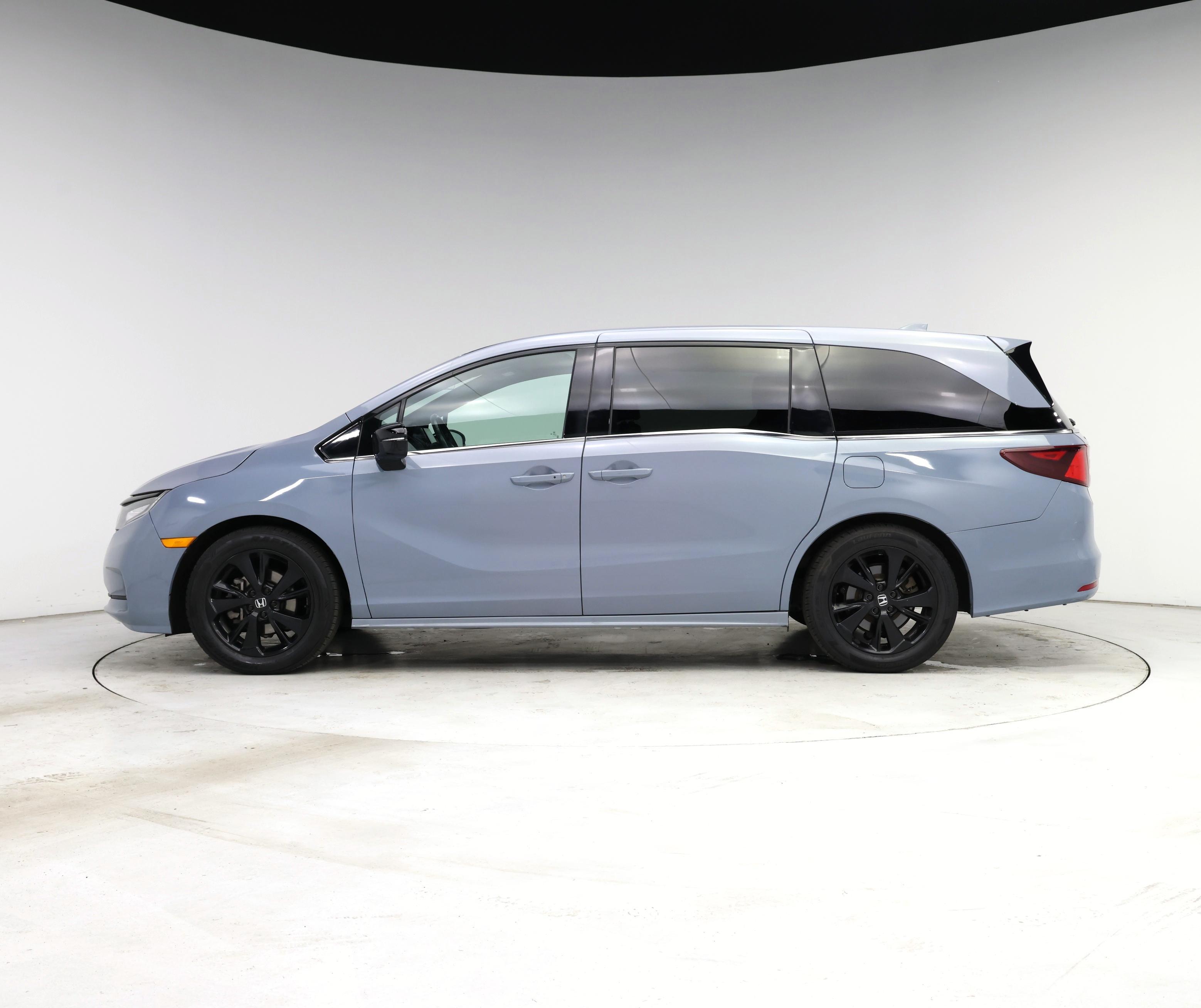 Thumbnail: 2023 Honda Odyssey - 3