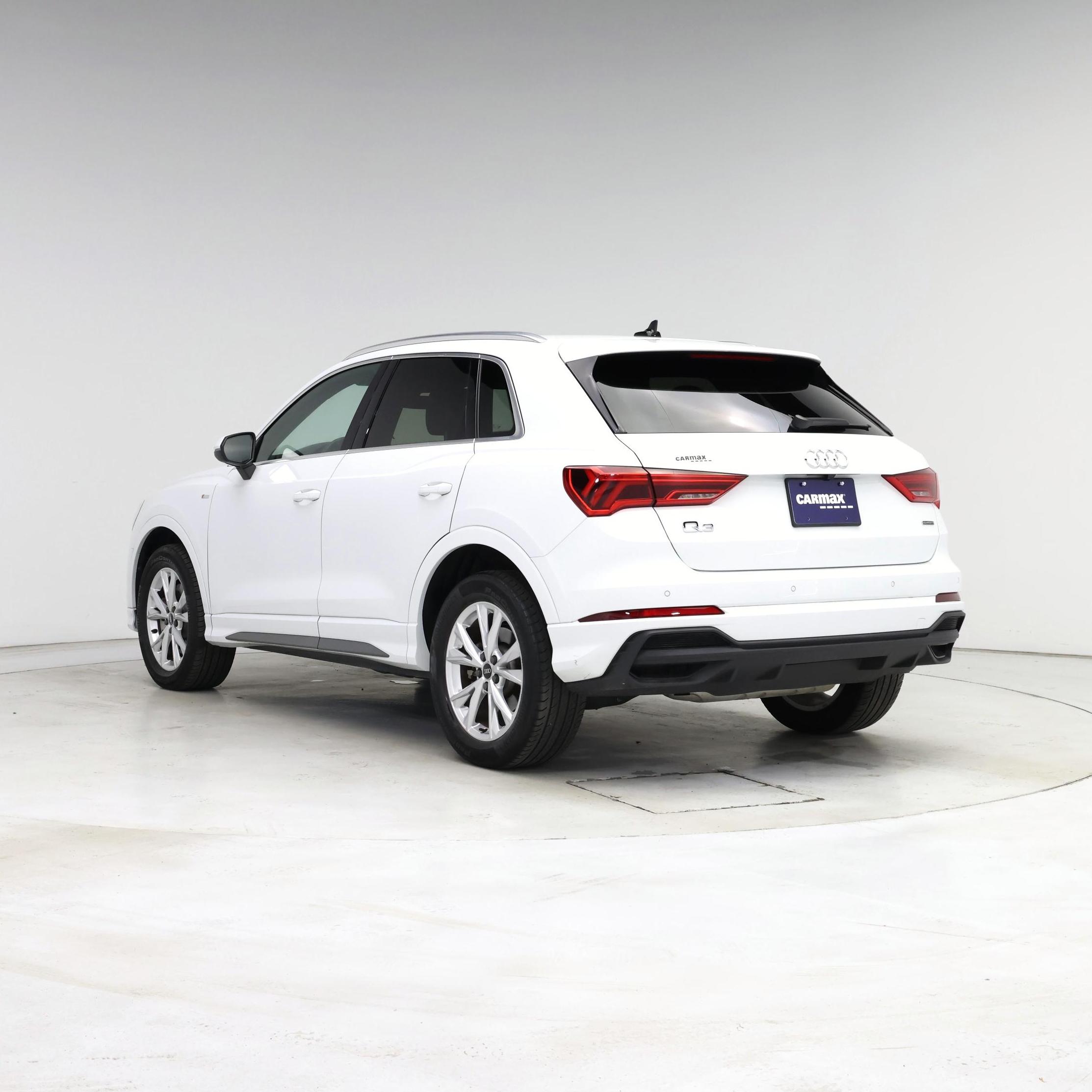 Thumbnail: 2021 Audi Q3 - 2