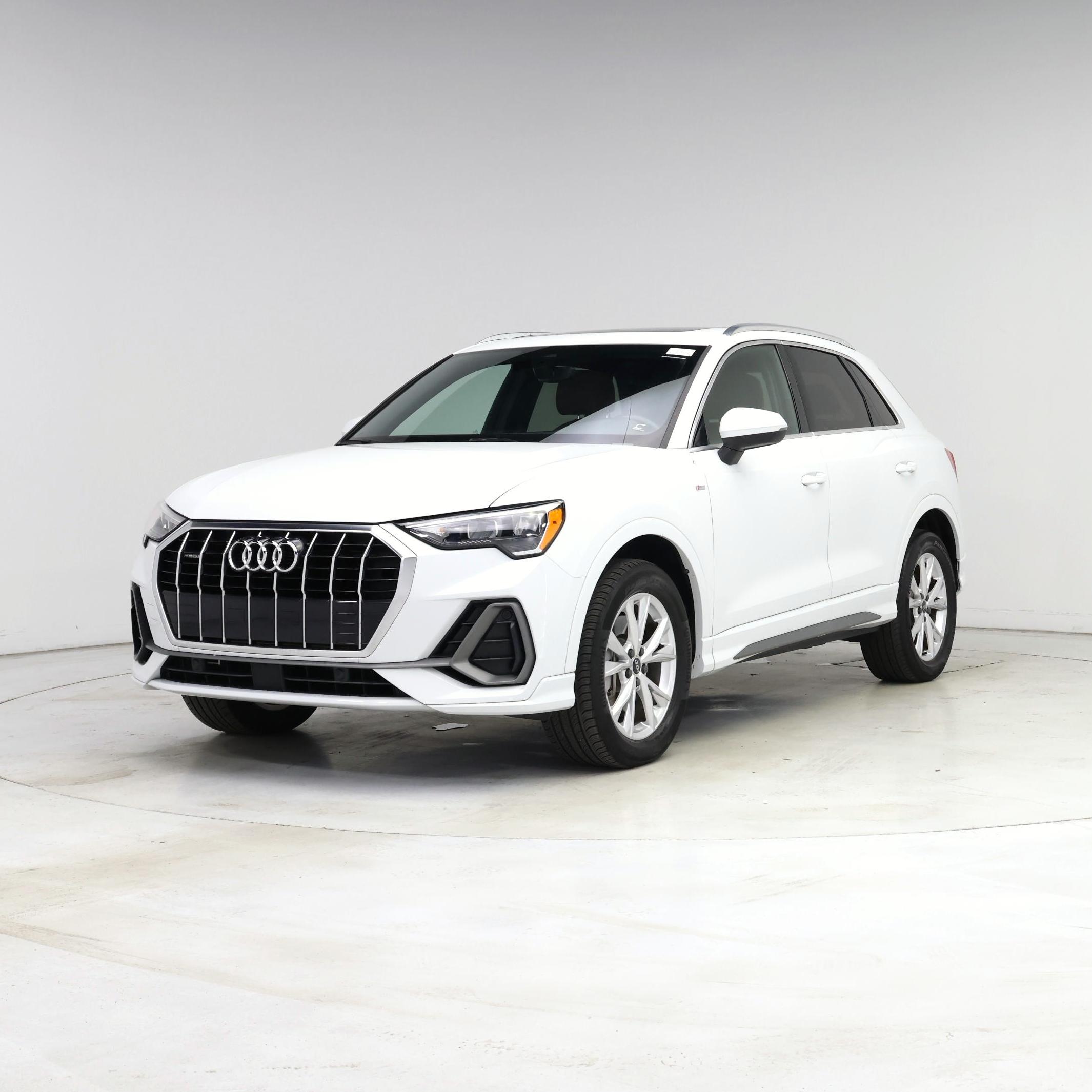 Thumbnail: 2021 Audi Q3 - 4