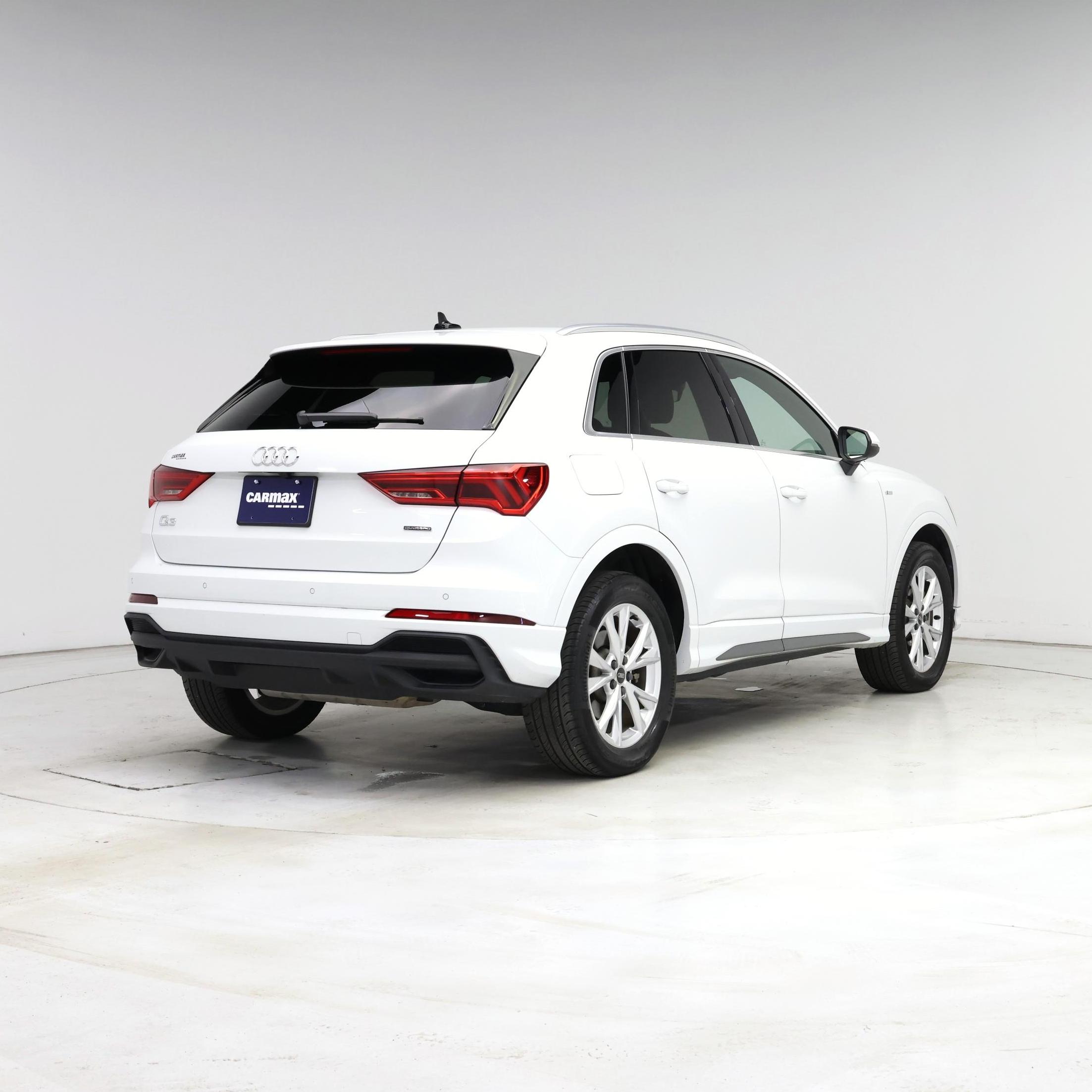 Thumbnail: 2021 Audi Q3 - 8