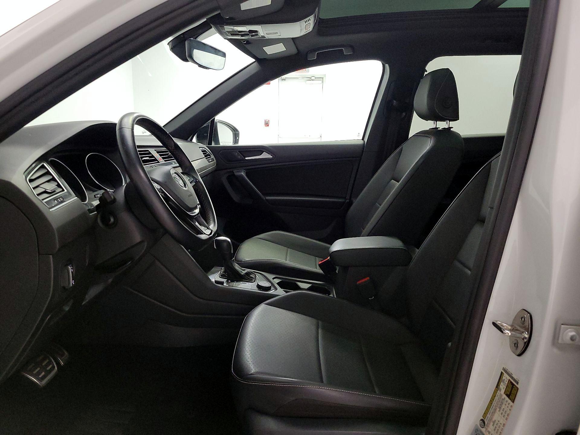 Thumbnail: 2021 Volkswagen Tiguan - 11