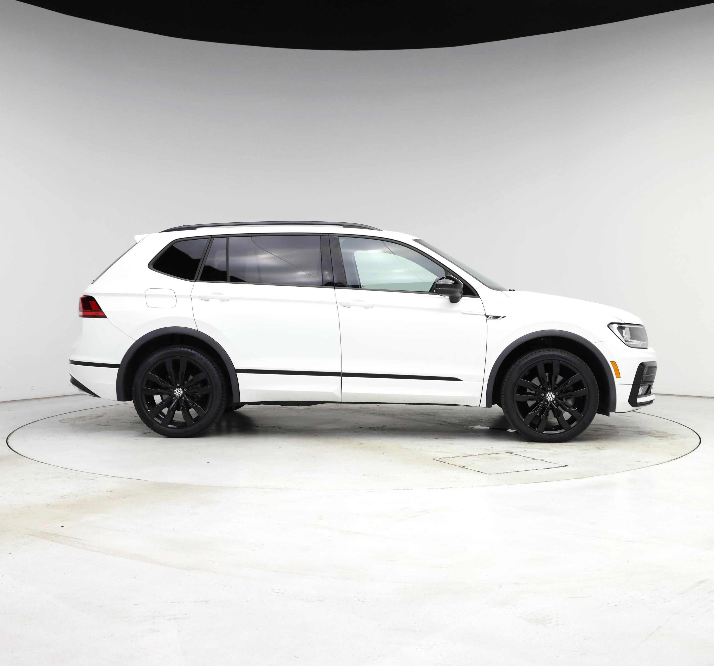 Thumbnail: 2021 Volkswagen Tiguan - 7
