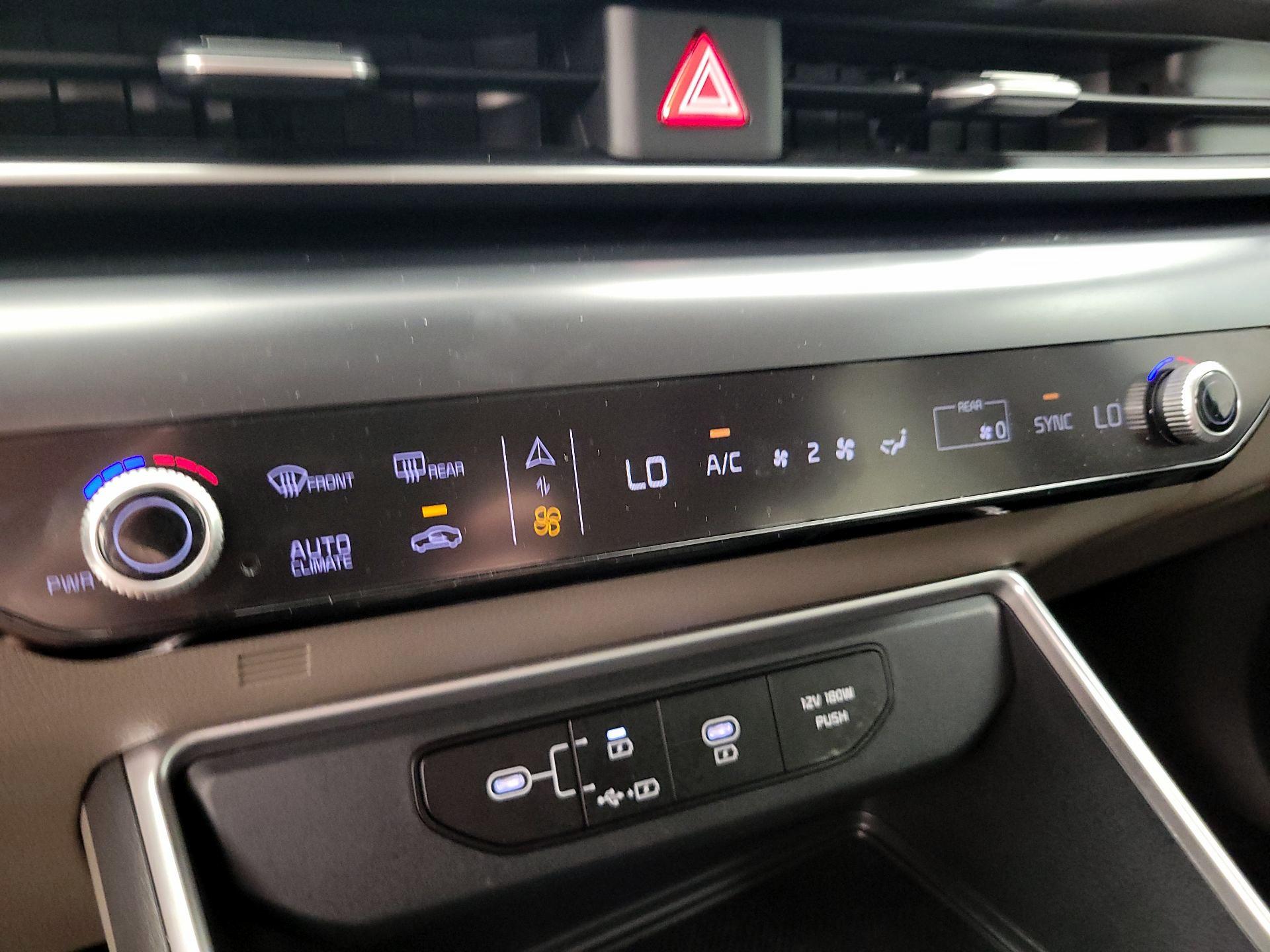 Thumbnail: 2026 Kia Carnival - 17