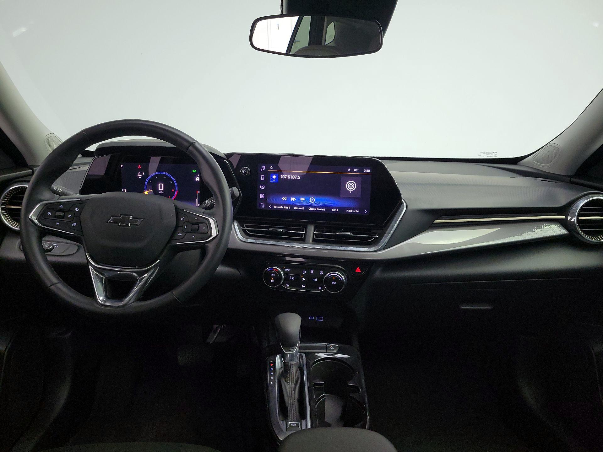 Thumbnail: 2025 Chevrolet Trax - 9