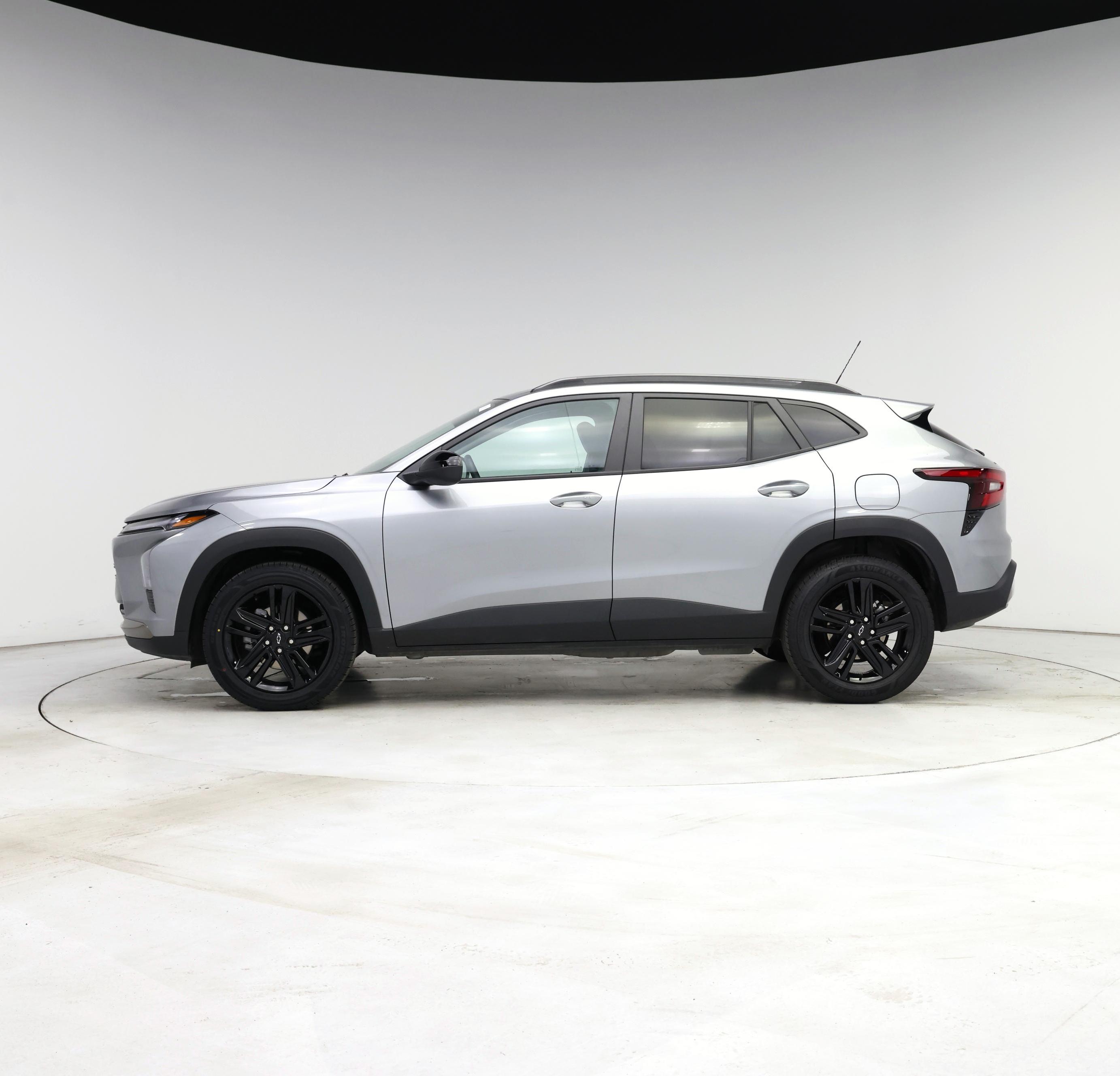 Thumbnail: 2025 Chevrolet Trax - 3