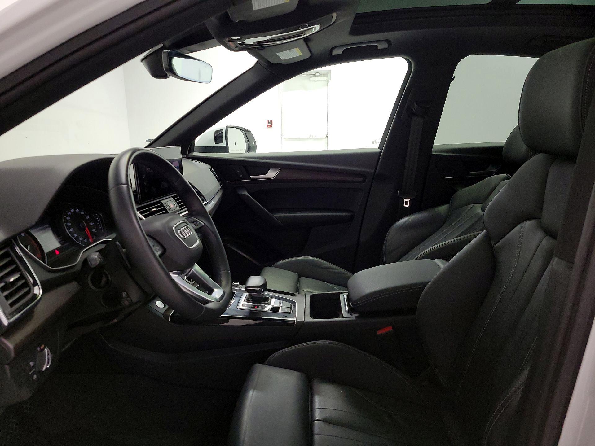 Thumbnail: 2021 Audi Q5 - 11