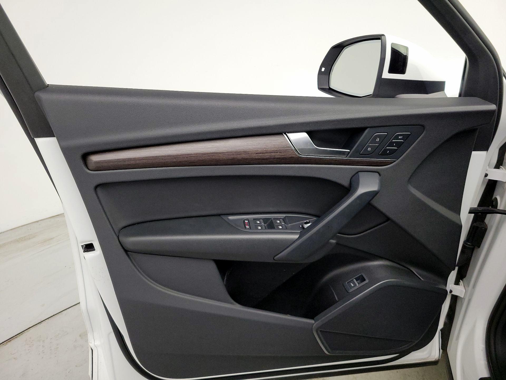 Thumbnail: 2021 Audi Q5 - 12