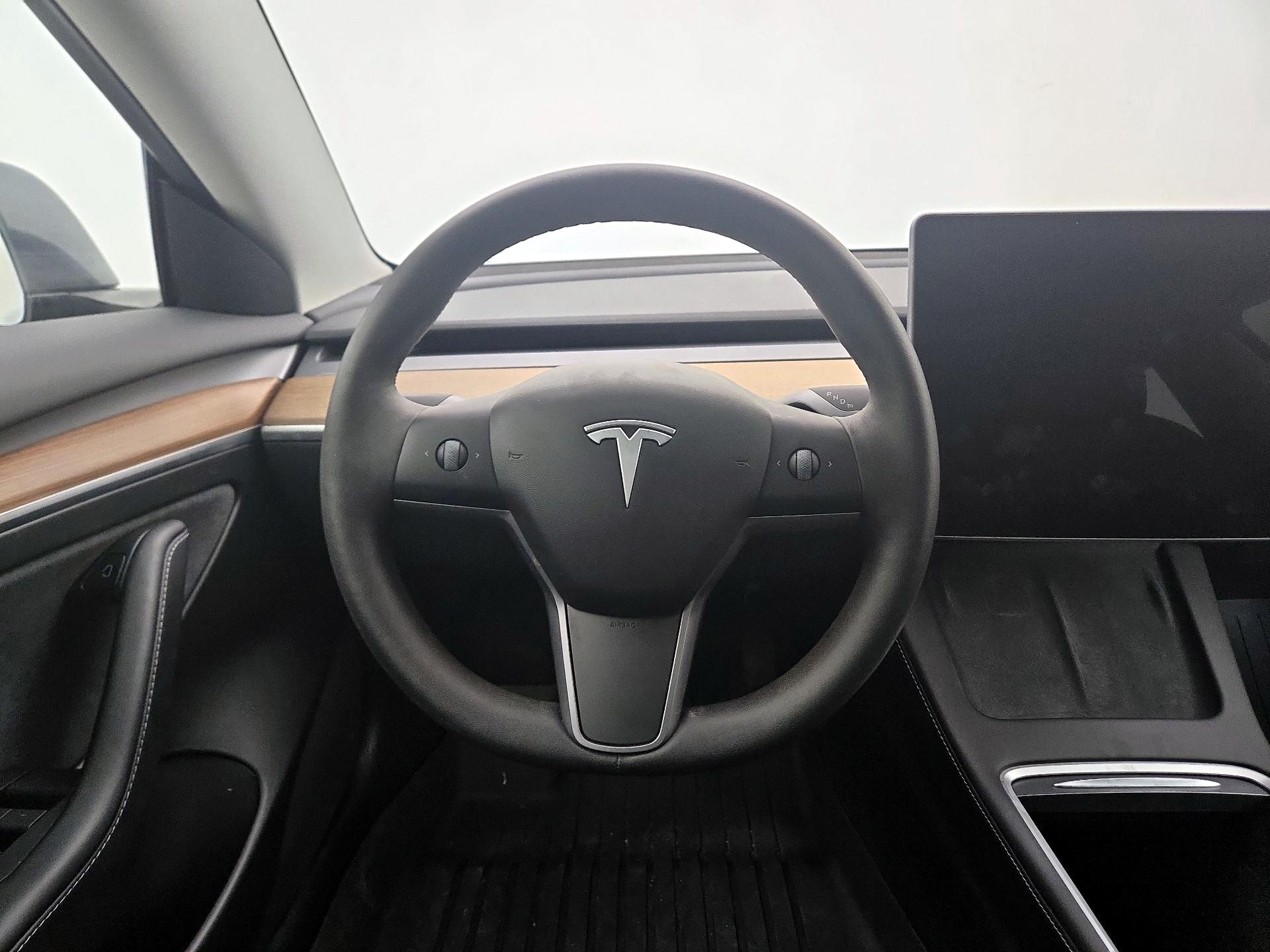Thumbnail: 2022 Tesla Model 3 - 10