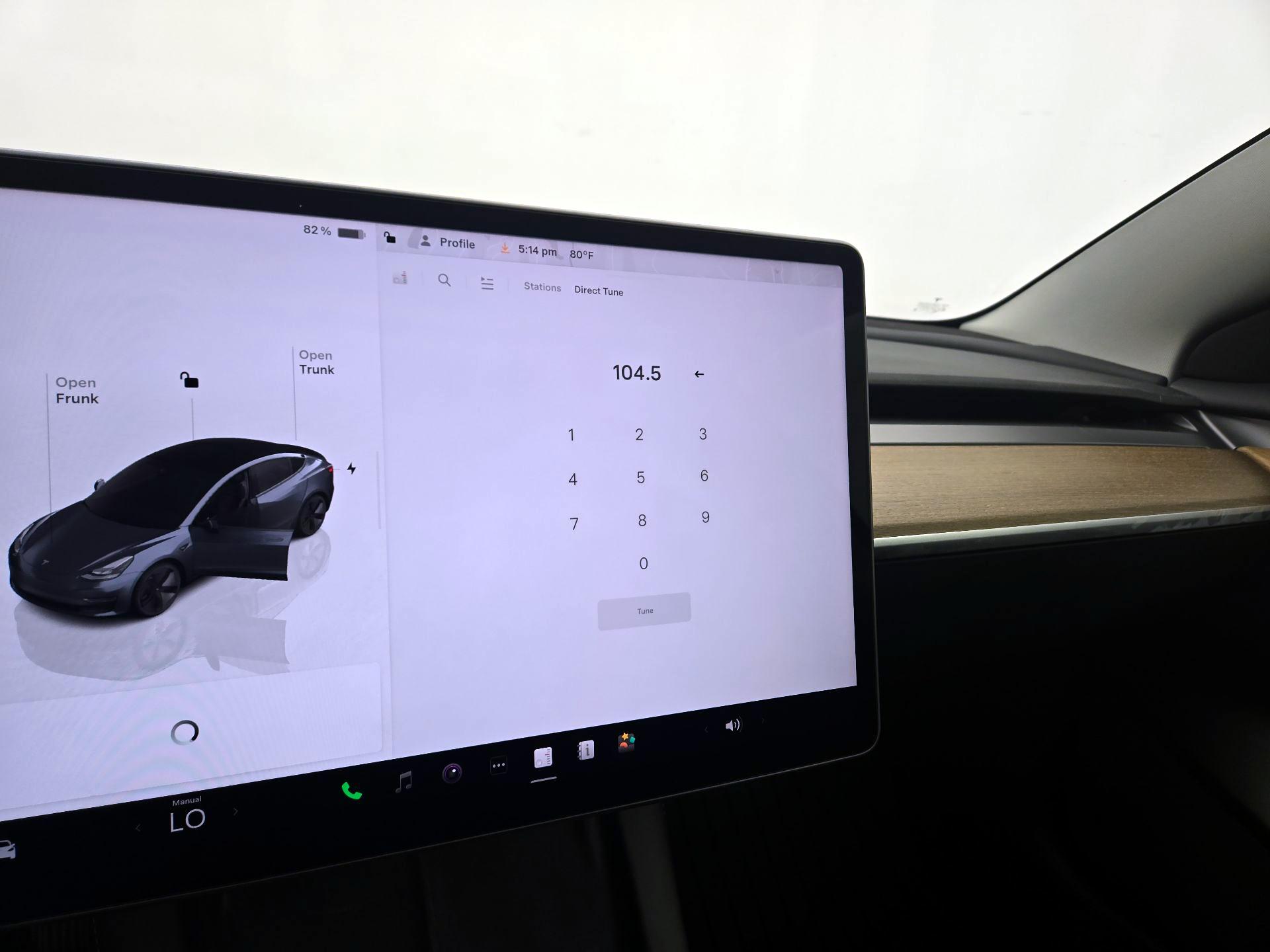 Thumbnail: 2022 Tesla Model 3 - 15