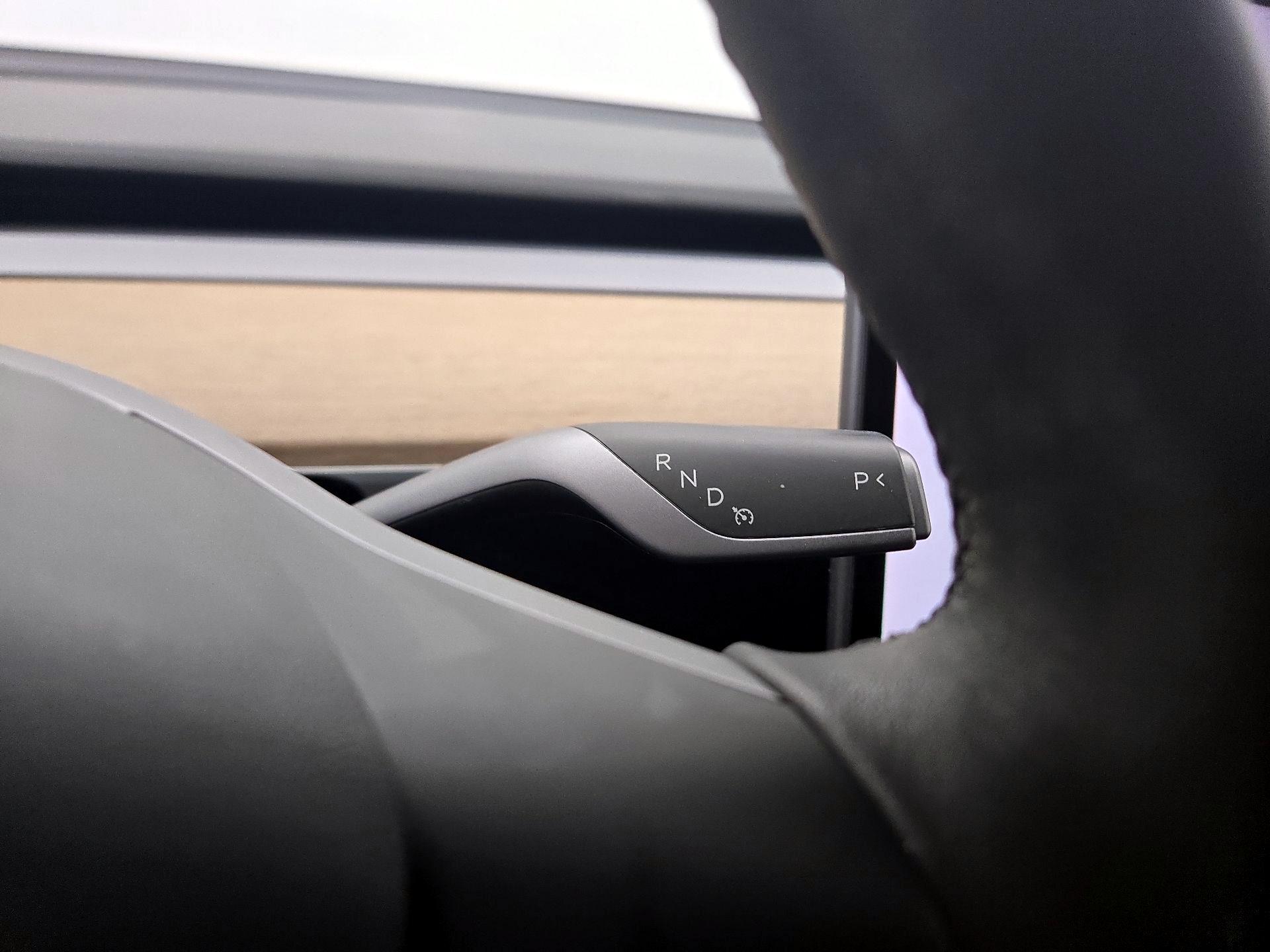 Thumbnail: 2022 Tesla Model 3 - 17