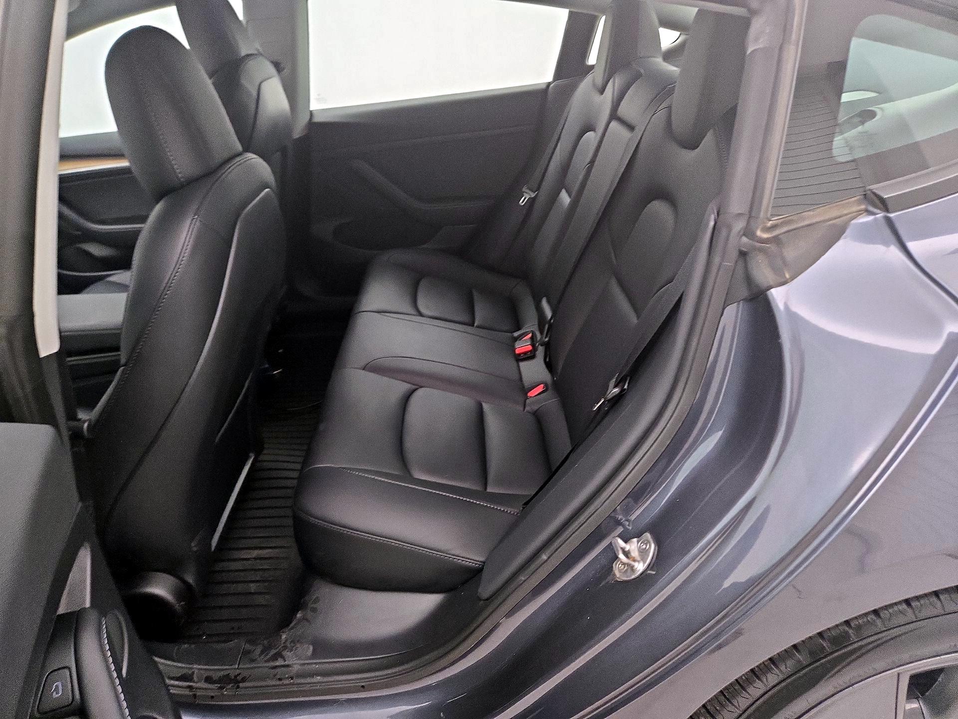 Thumbnail: 2022 Tesla Model 3 - 18