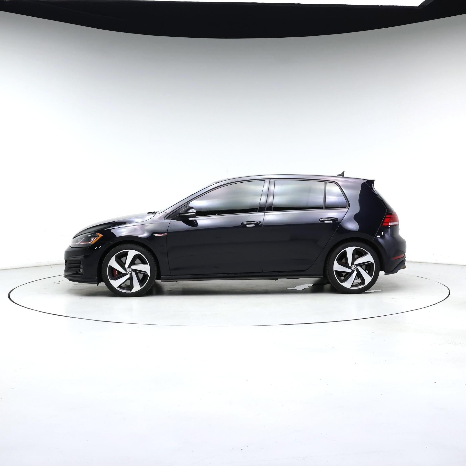 Thumbnail: 2019 Volkswagen Golf - 3
