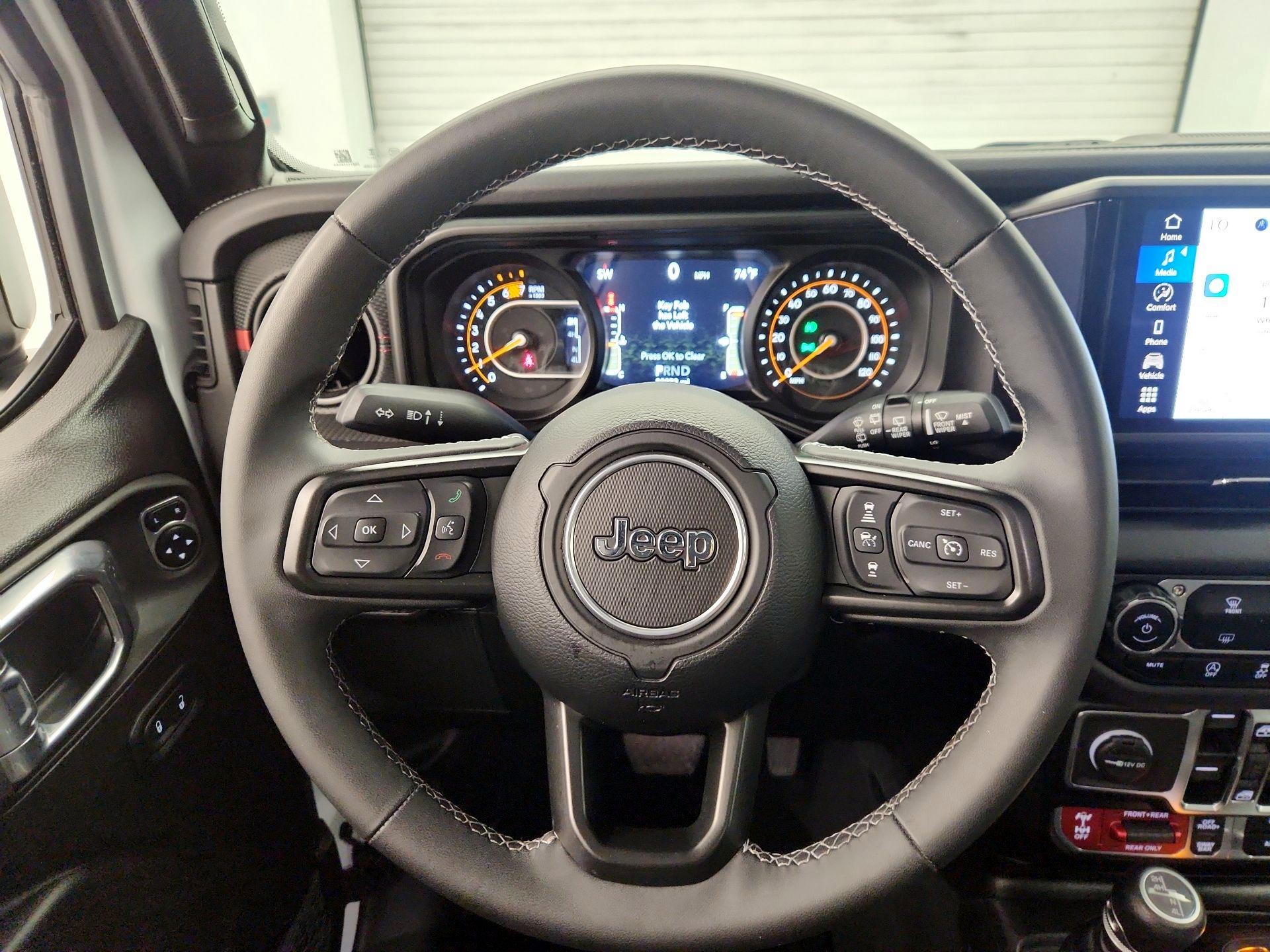 Thumbnail: 2025 Jeep Wrangler - 10