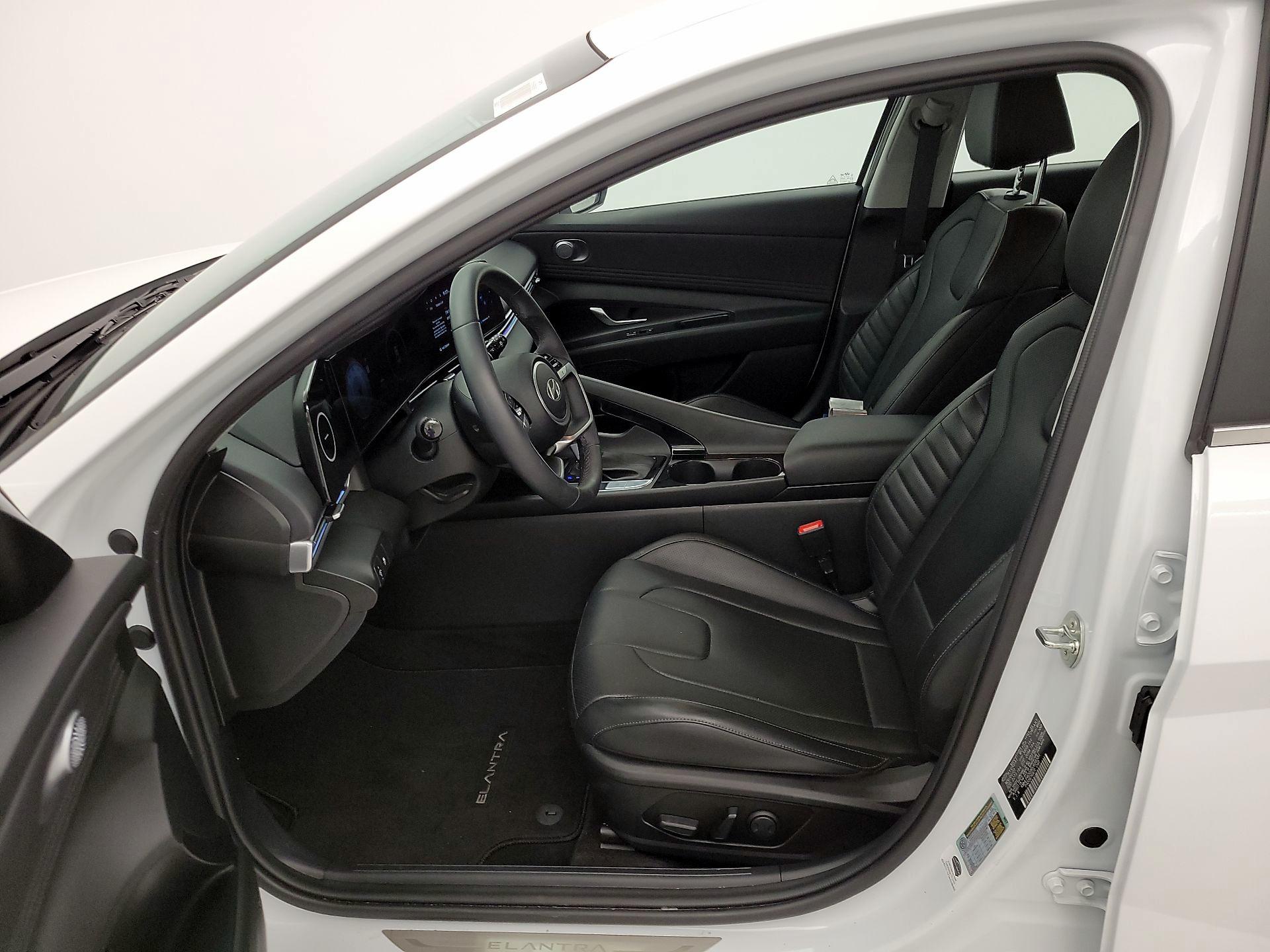Thumbnail: 2024 Hyundai Elantra - 11