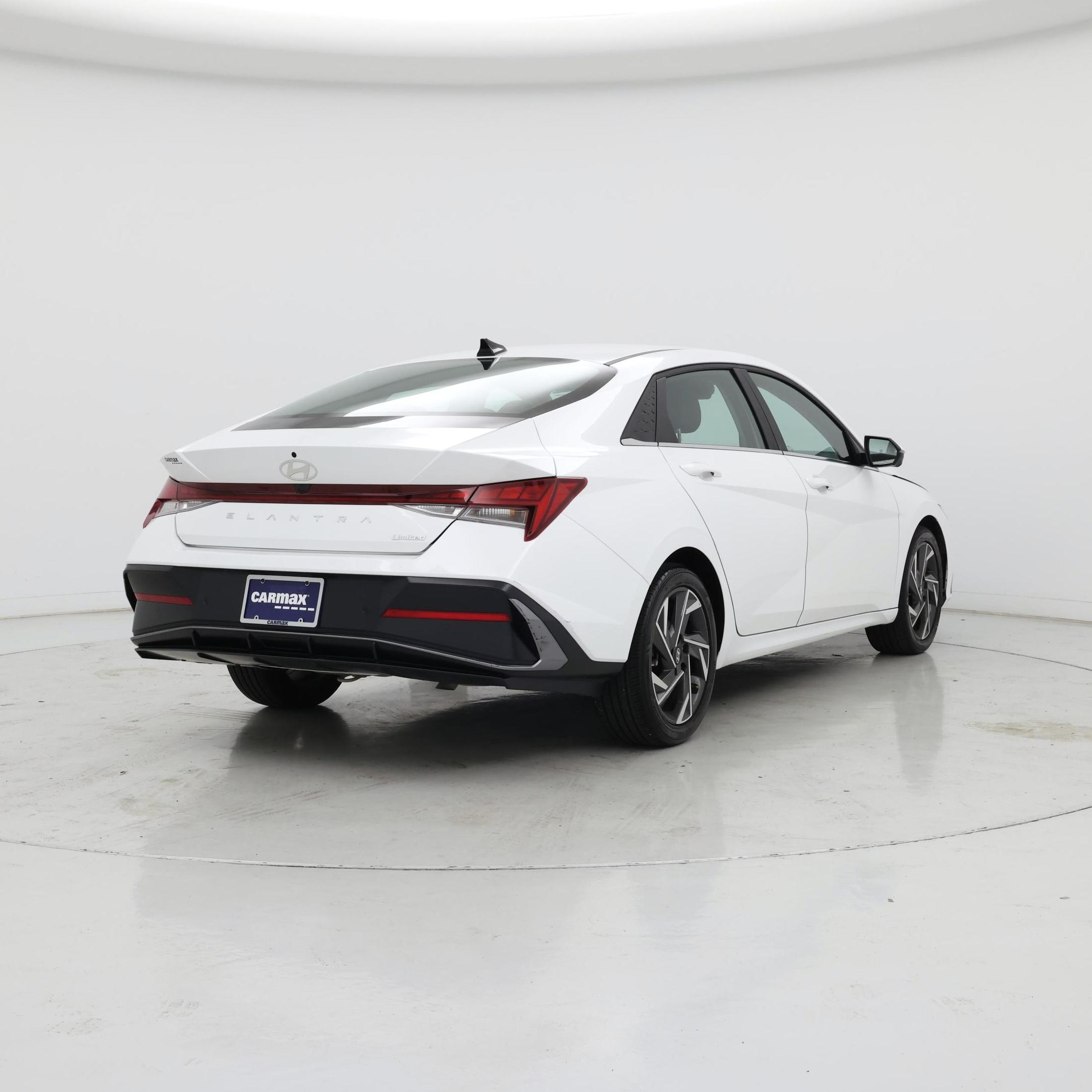 Thumbnail: 2024 Hyundai Elantra - 8