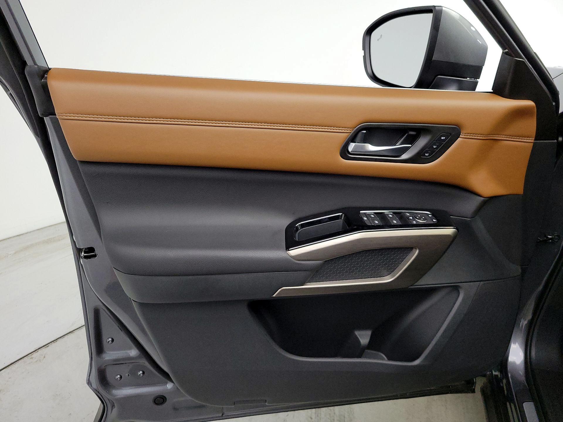 Thumbnail: 2025 Nissan Pathfinder - 12