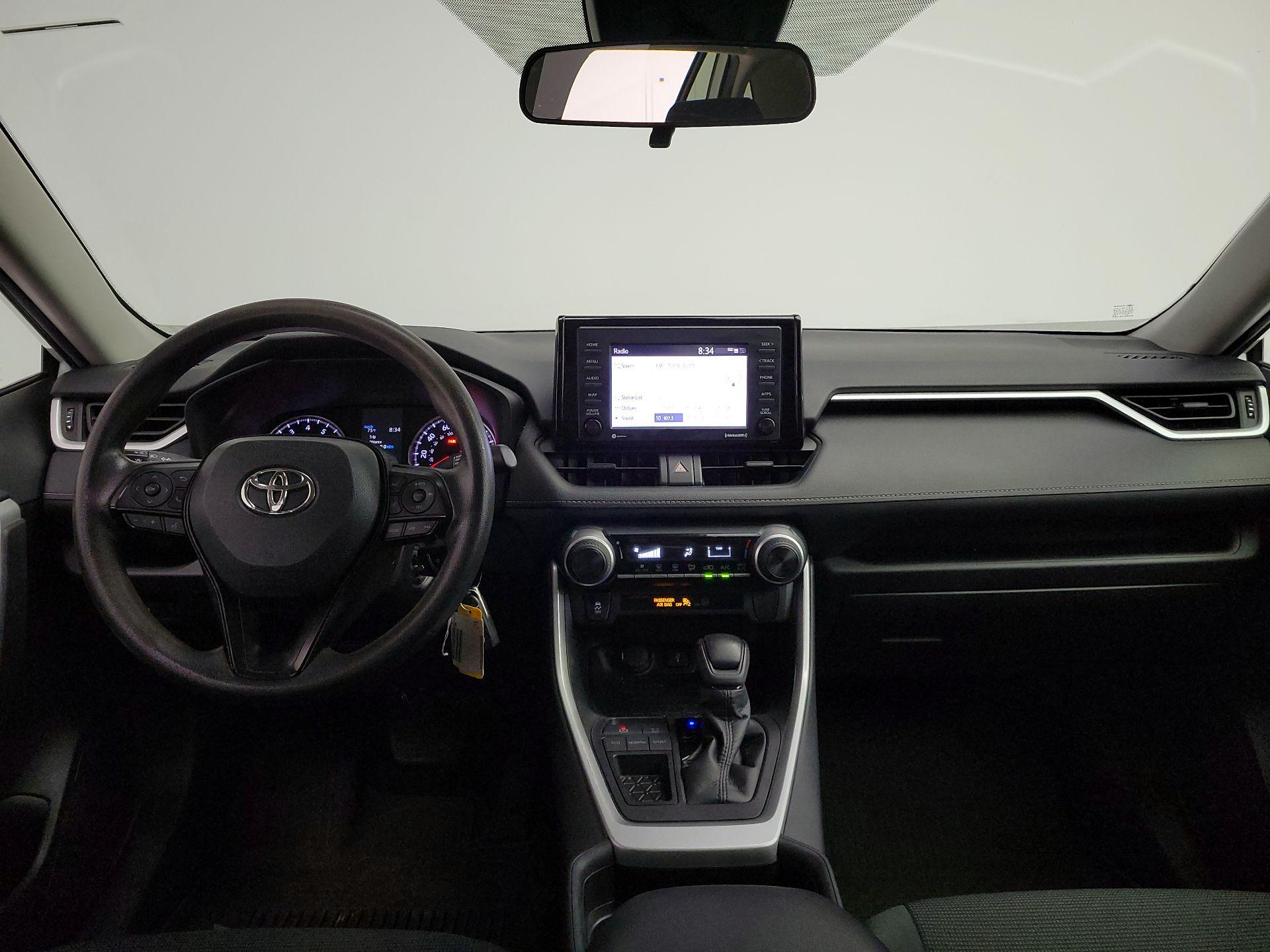 Thumbnail: 2021 Toyota RAV4 - 9