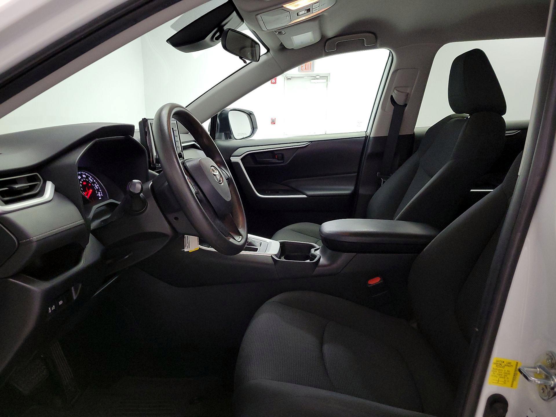 Thumbnail: 2021 Toyota RAV4 - 11