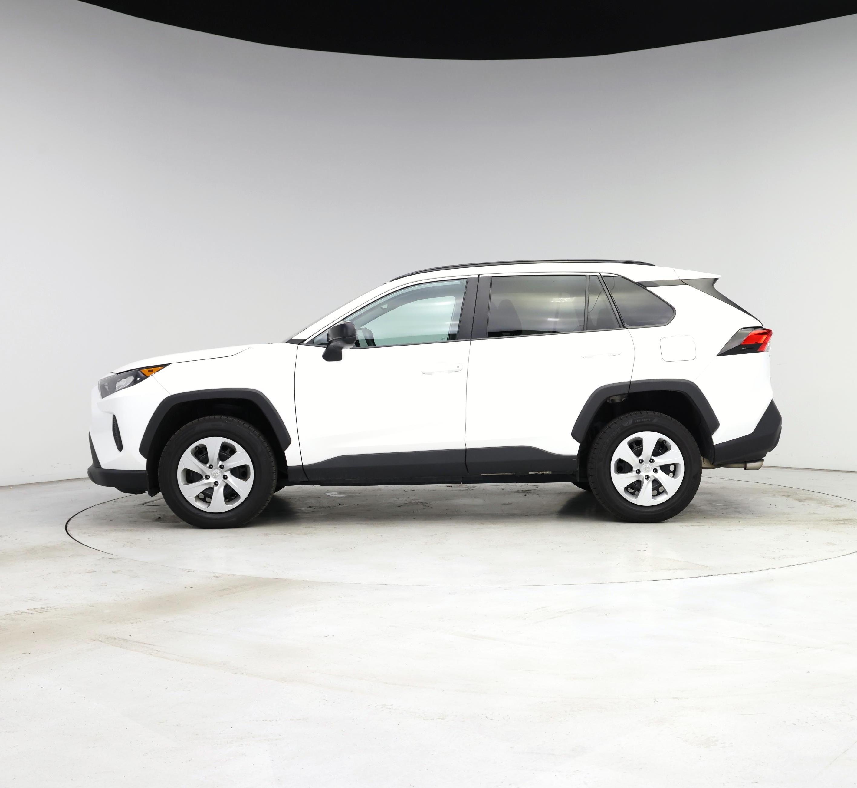 Thumbnail: 2021 Toyota RAV4 - 3