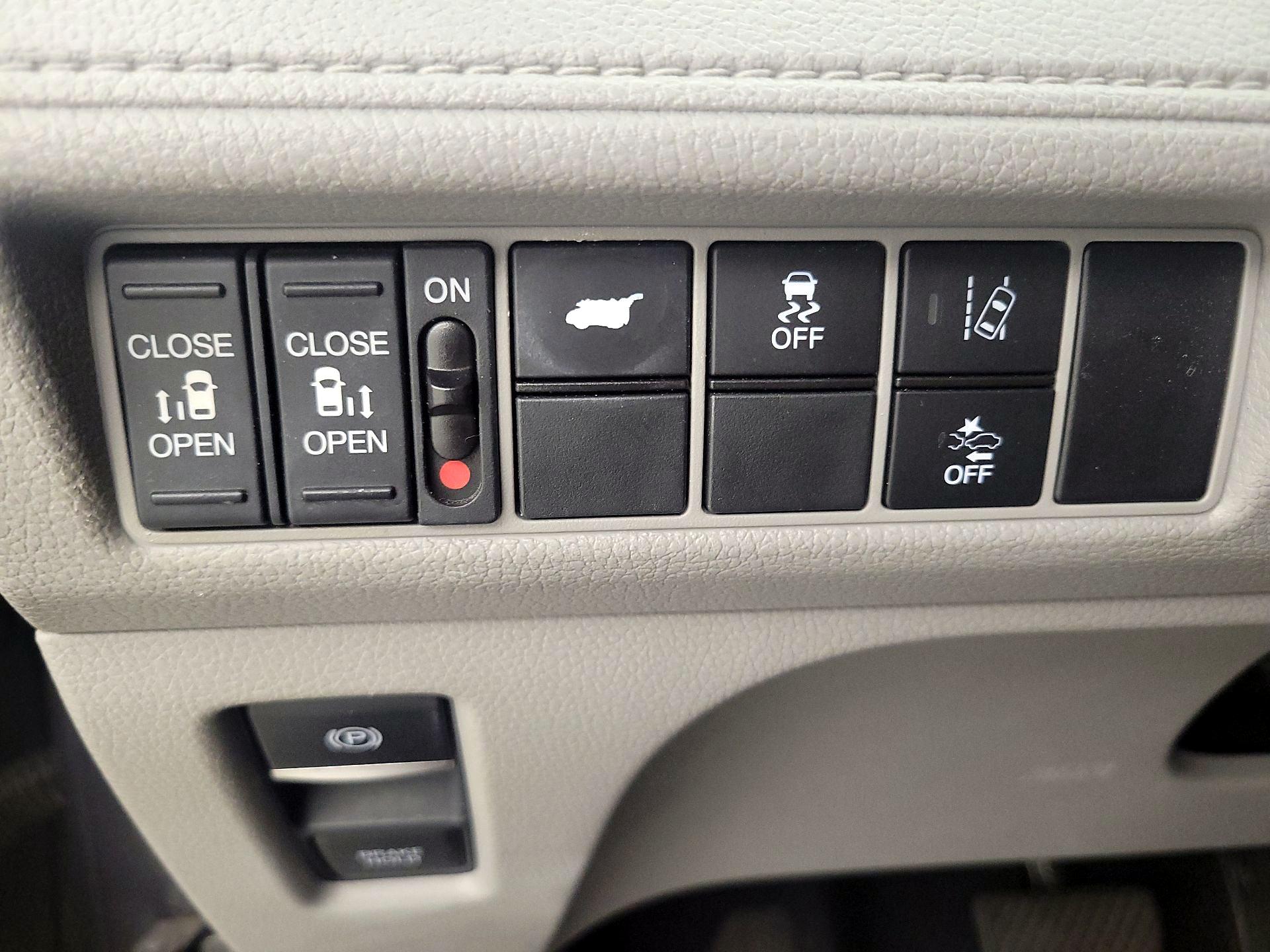 Thumbnail: 2019 Honda Odyssey - 13