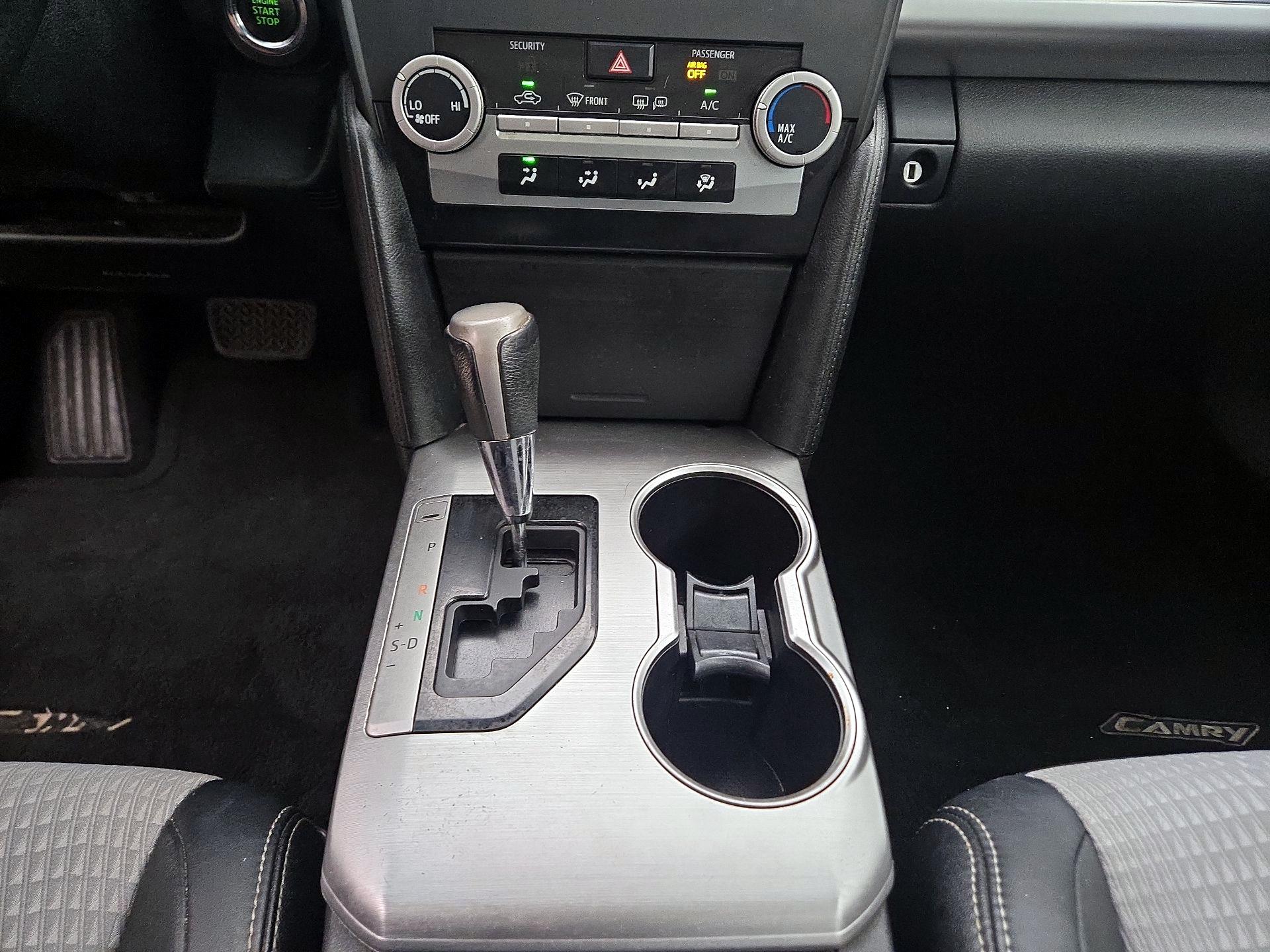 Thumbnail: 2014 Toyota Camry - 17