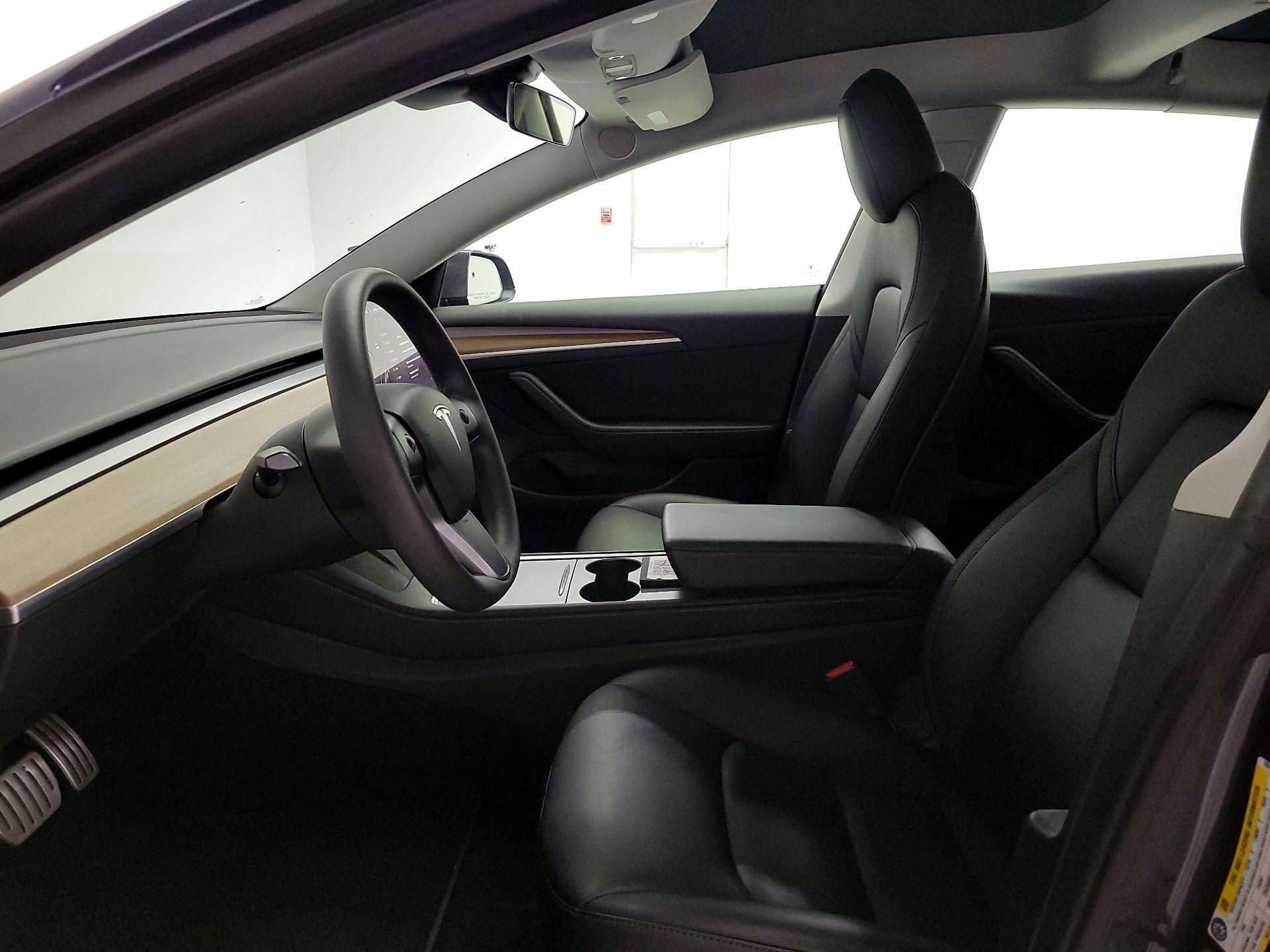 Thumbnail: 2022 Tesla Model 3 - 11