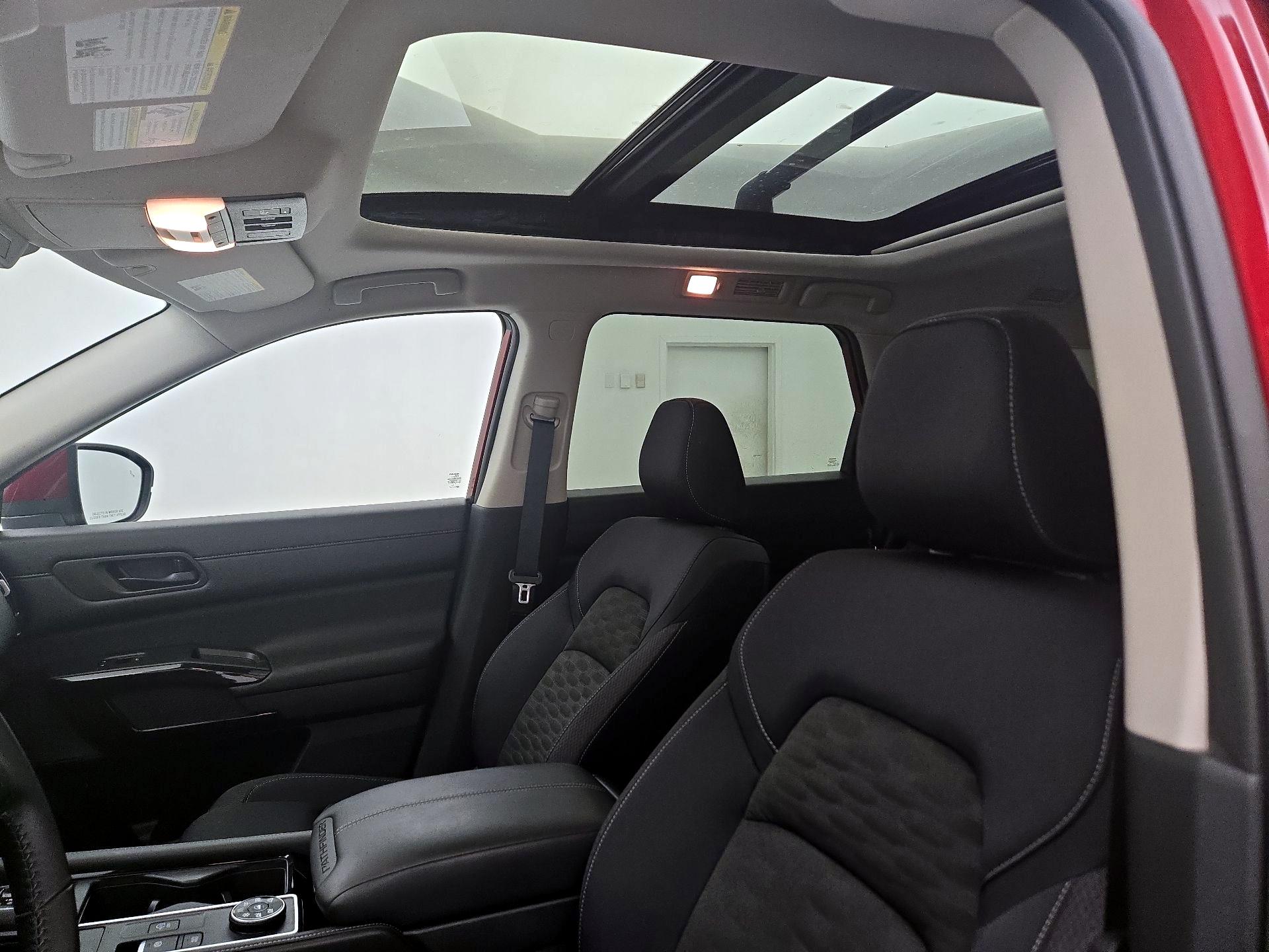 Thumbnail: 2025 Nissan Pathfinder - 19